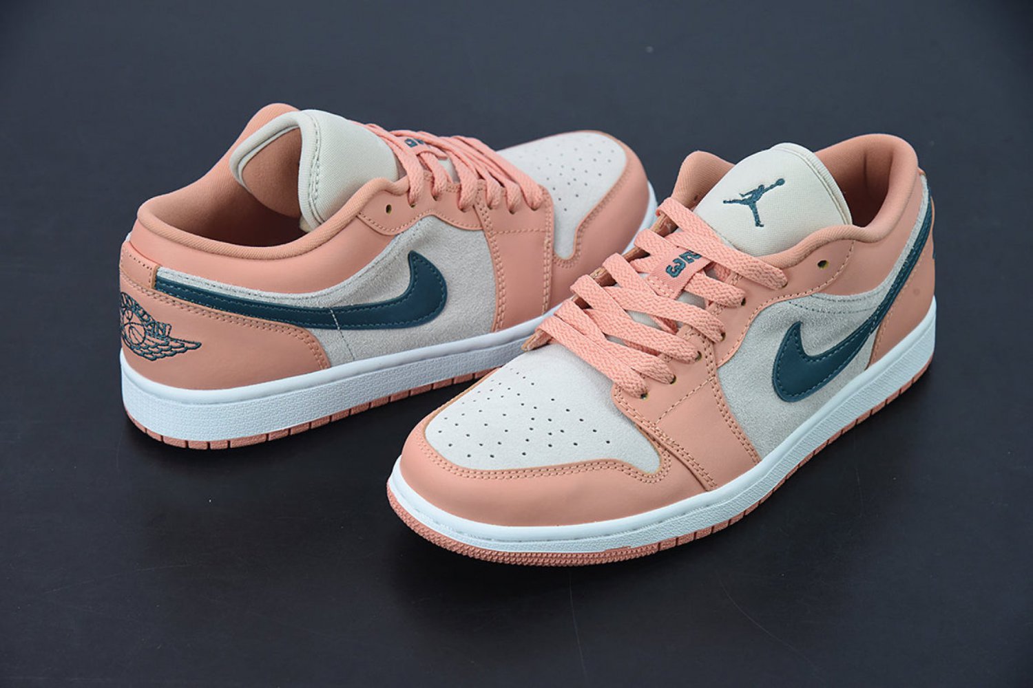 Men & Wmns Jordan 1 Low Light Madder Root