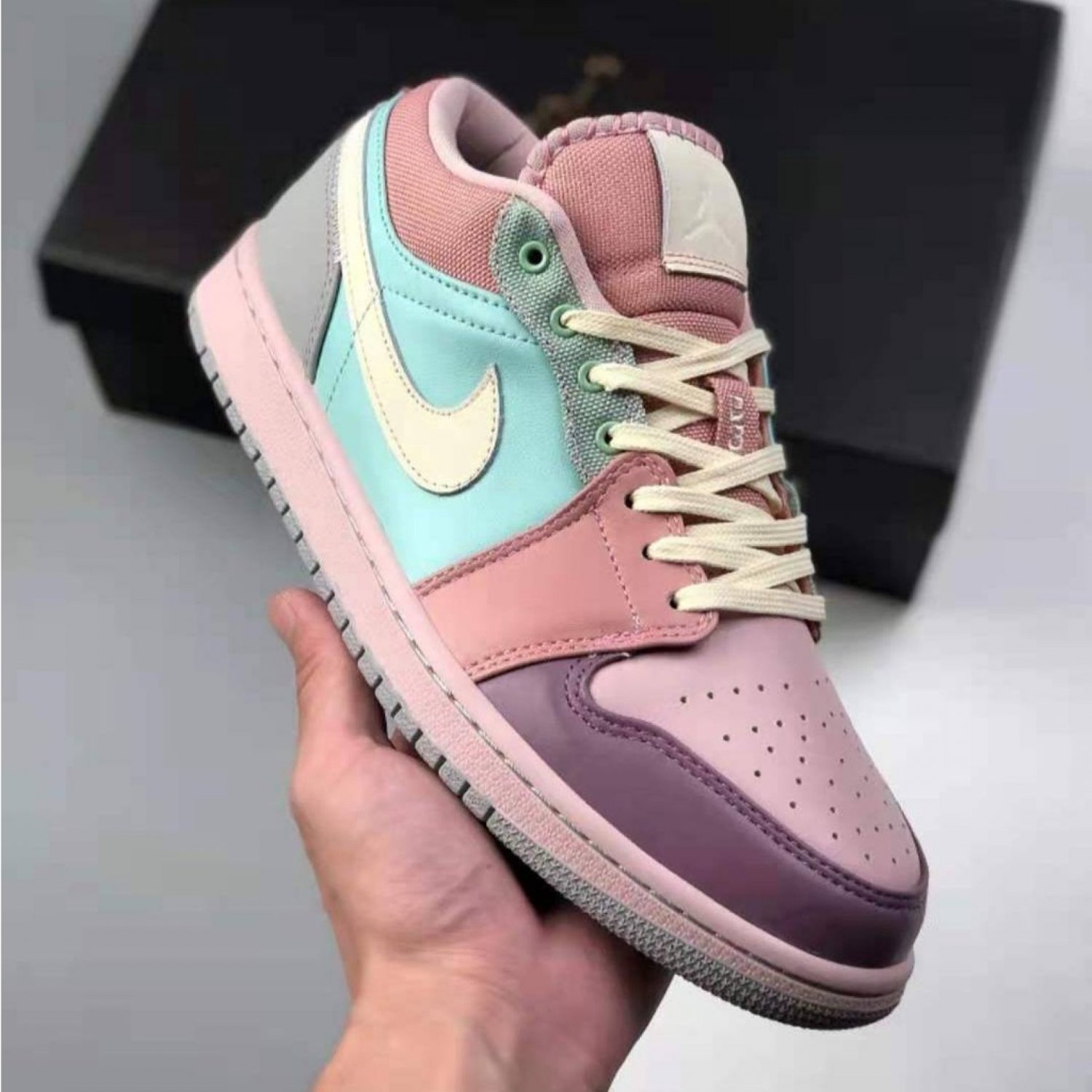 Men & Wmns Jordan 1 Low Easter Pastel