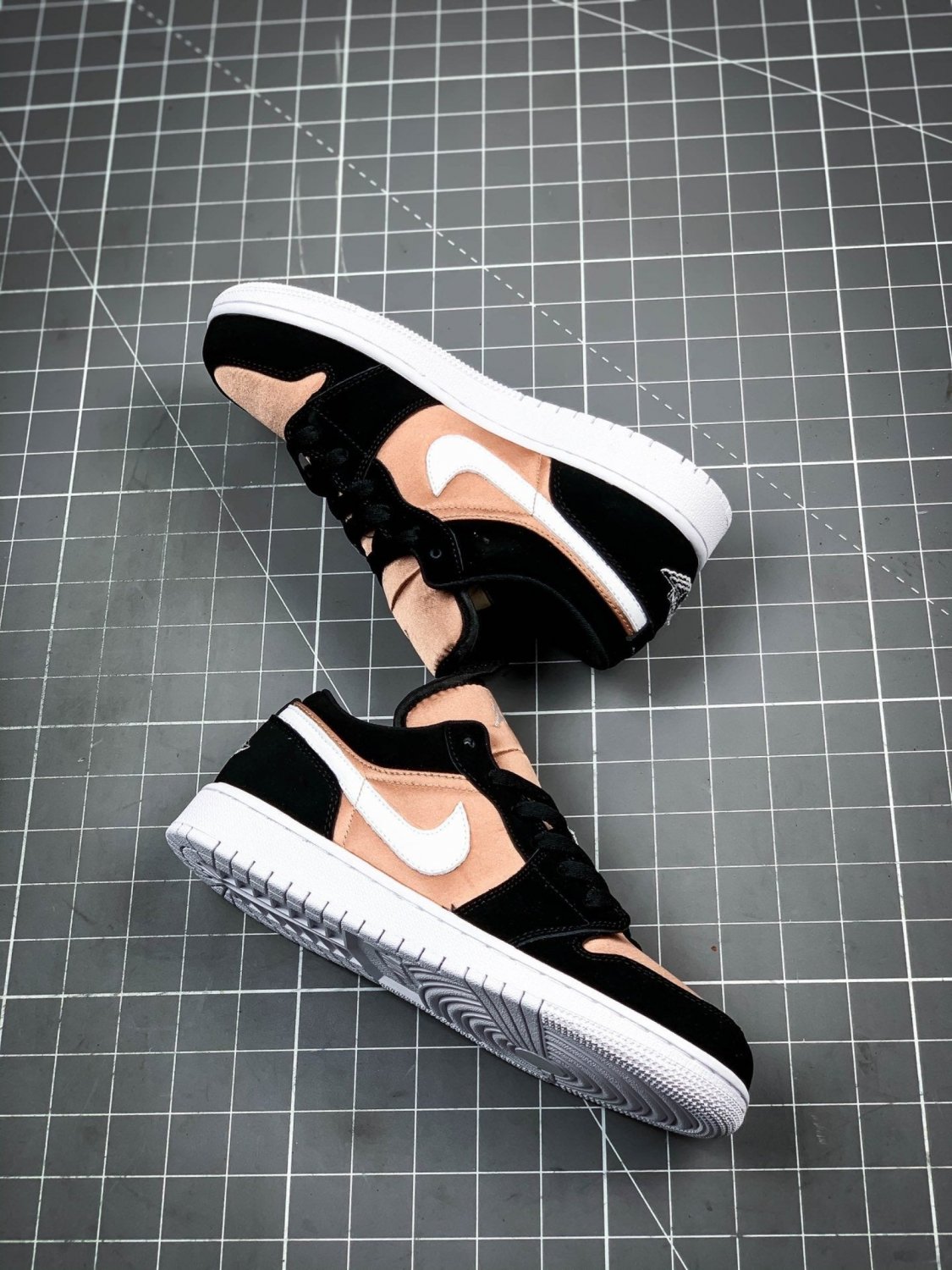 Men & Wmns Jordan 1 Low Black White Rose Gold