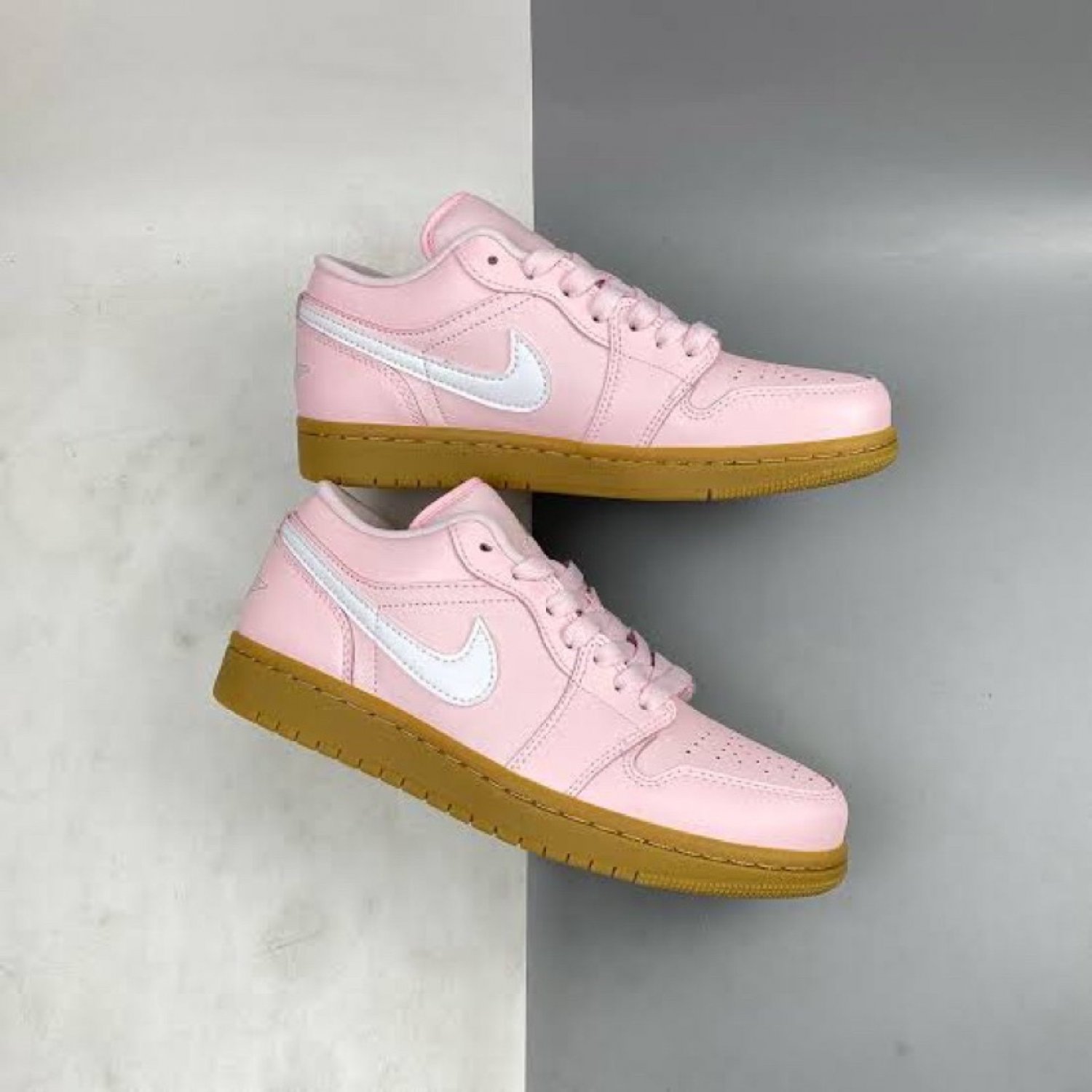 Men & Wmns Jordan 1 Low Arctic Pink Gum