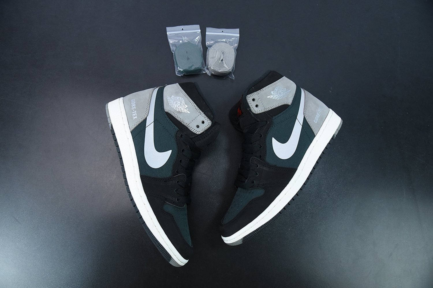 Men & Wmns Jordan 1 High &acirc;��Element Gore-Tex Black Grey&acirc;��