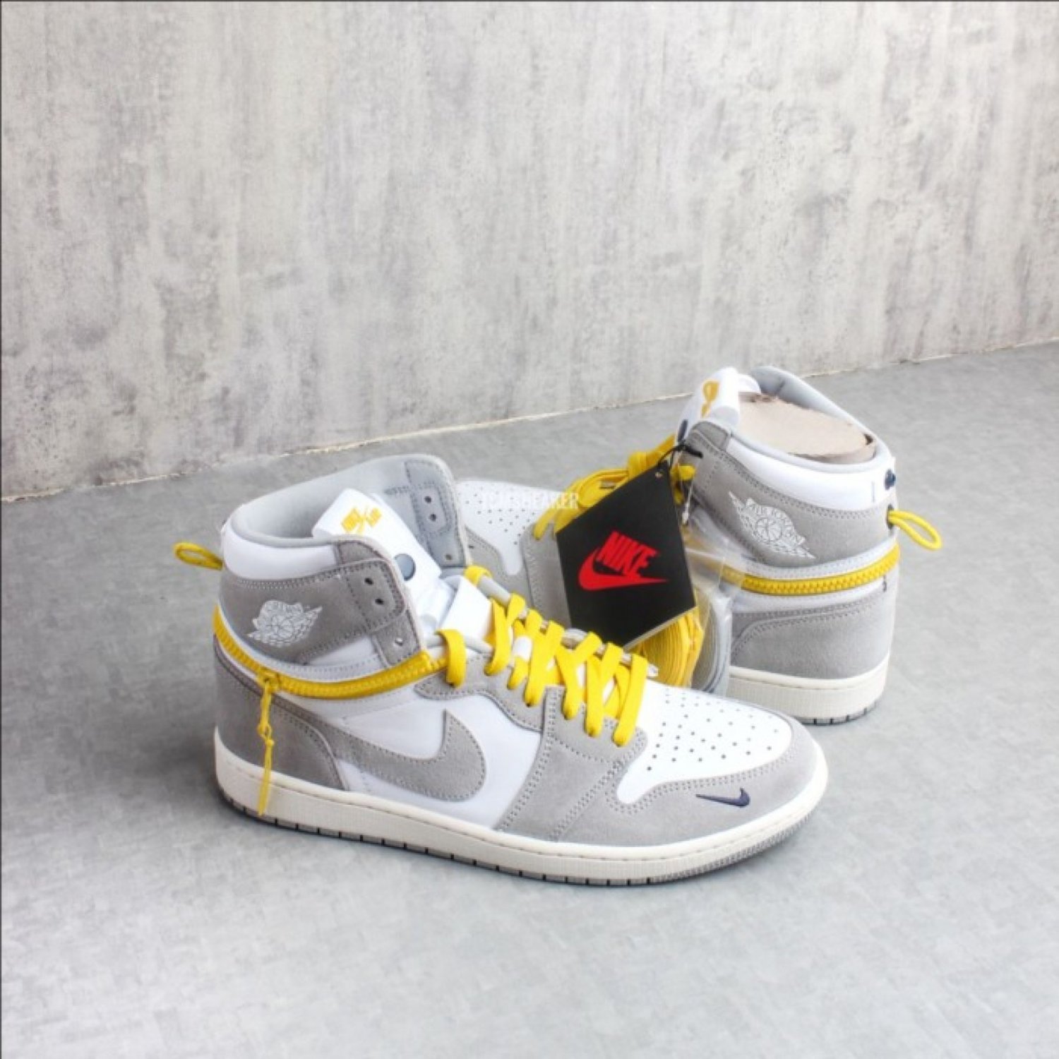 Men & Wmns Jordan 1 High Switch Light Smoke
