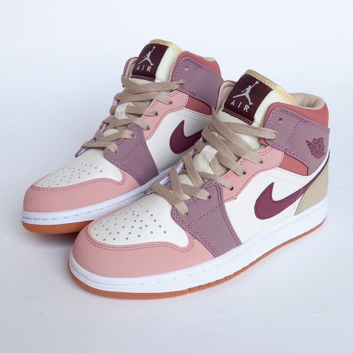 Men & Wmns Jordan 1 Mid SE &acirc;��Dark Pony Smoky Mauve&acirc;��