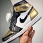 Men & Wmns Jordan 1 Retro High NRG Patent Gold Toe