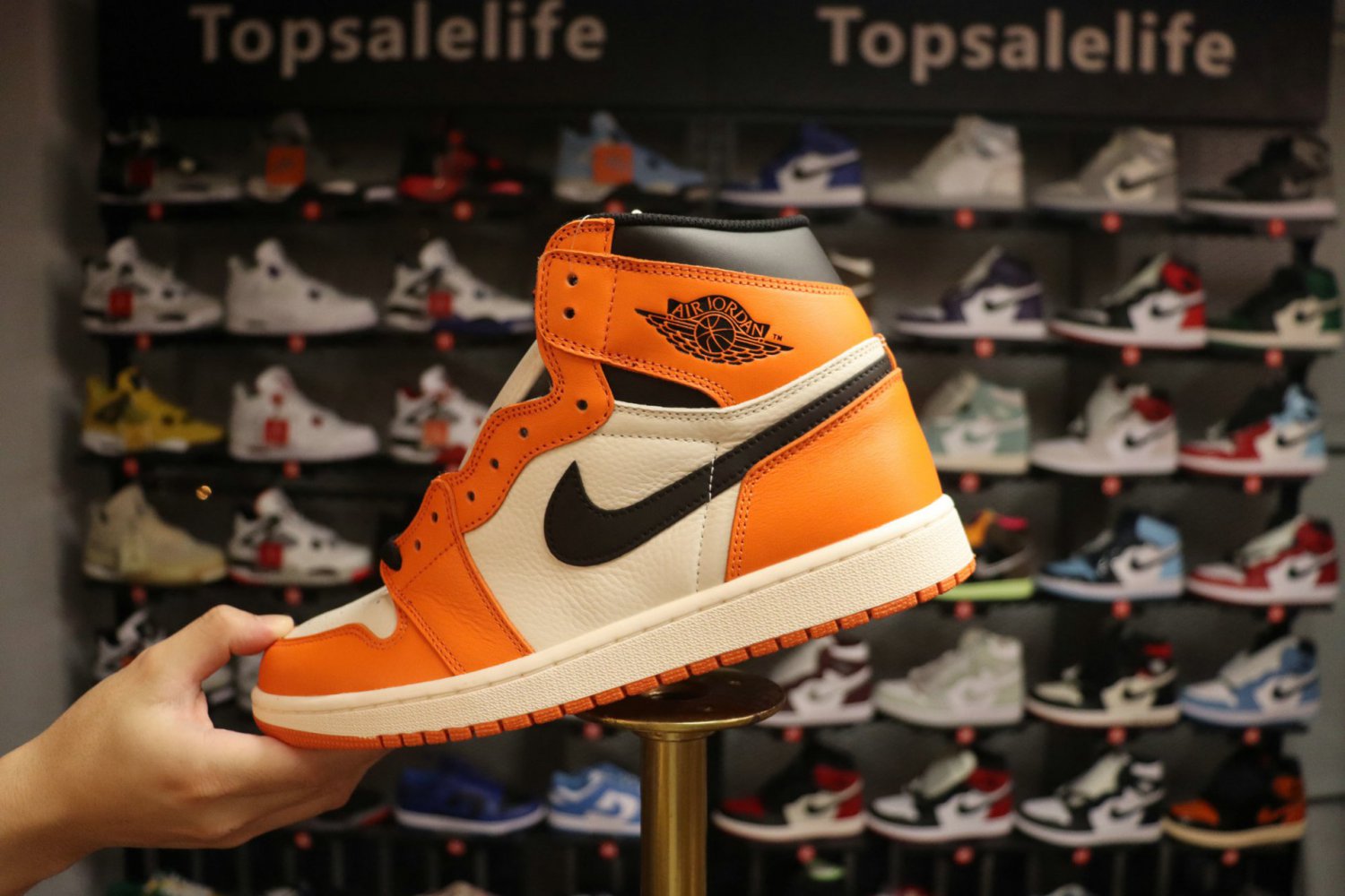 Men & Wmns Jordan 1 Retro High OG 'Shattered Backboard Away'