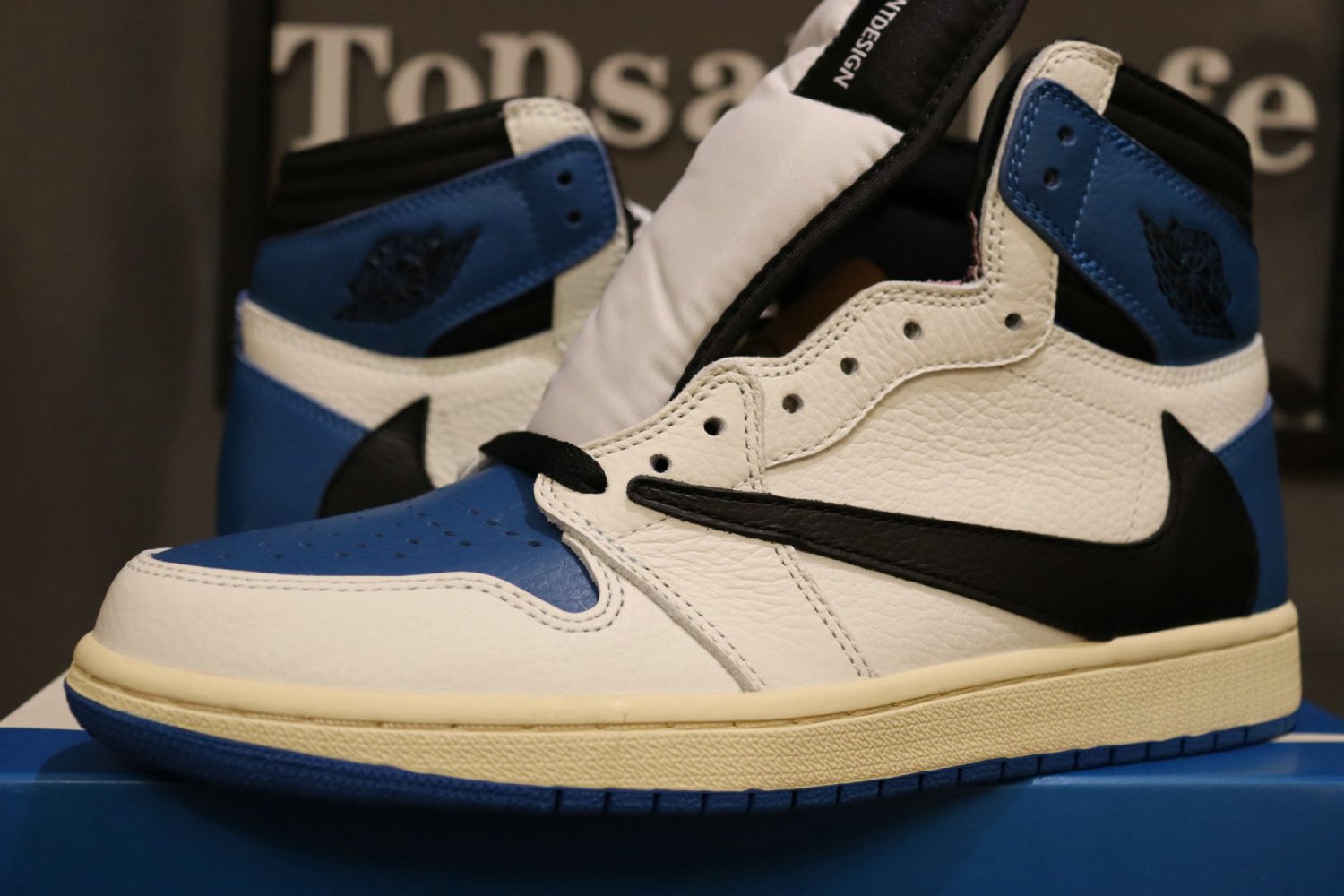 Men & Wmns jordan 1 retro high og sp fragment x travis scott_1