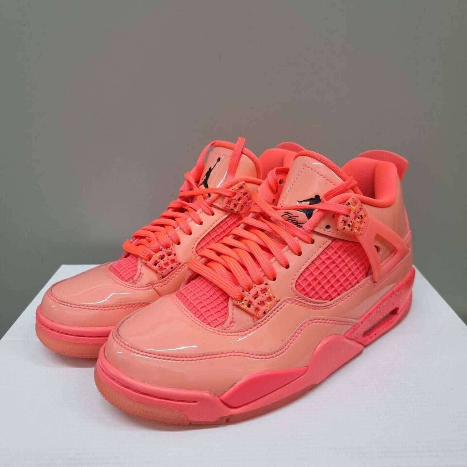 Men & Wmns JORDAN 4 RETRO NRG HOT PUNCH