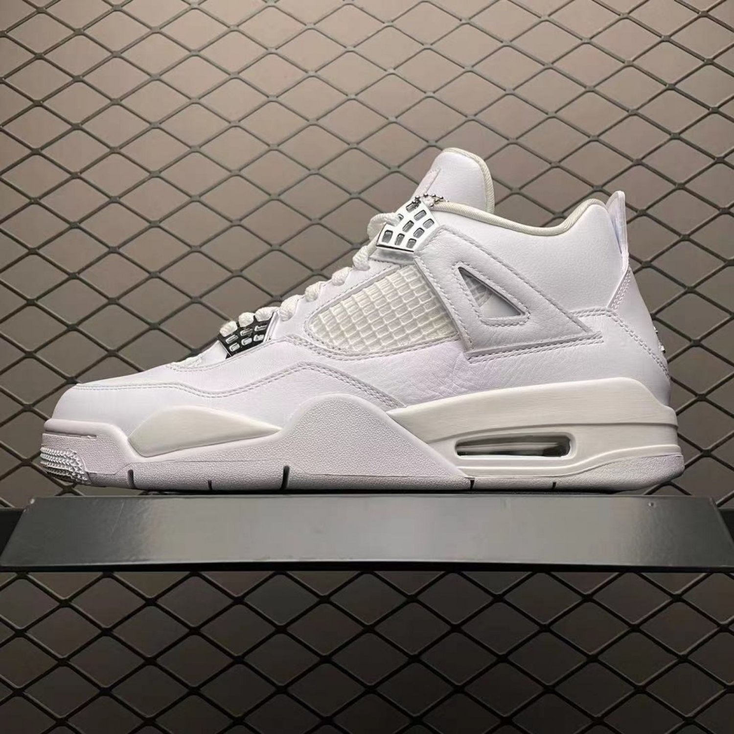 Men & Wmns Jordan 4 Retro Pure Money_1