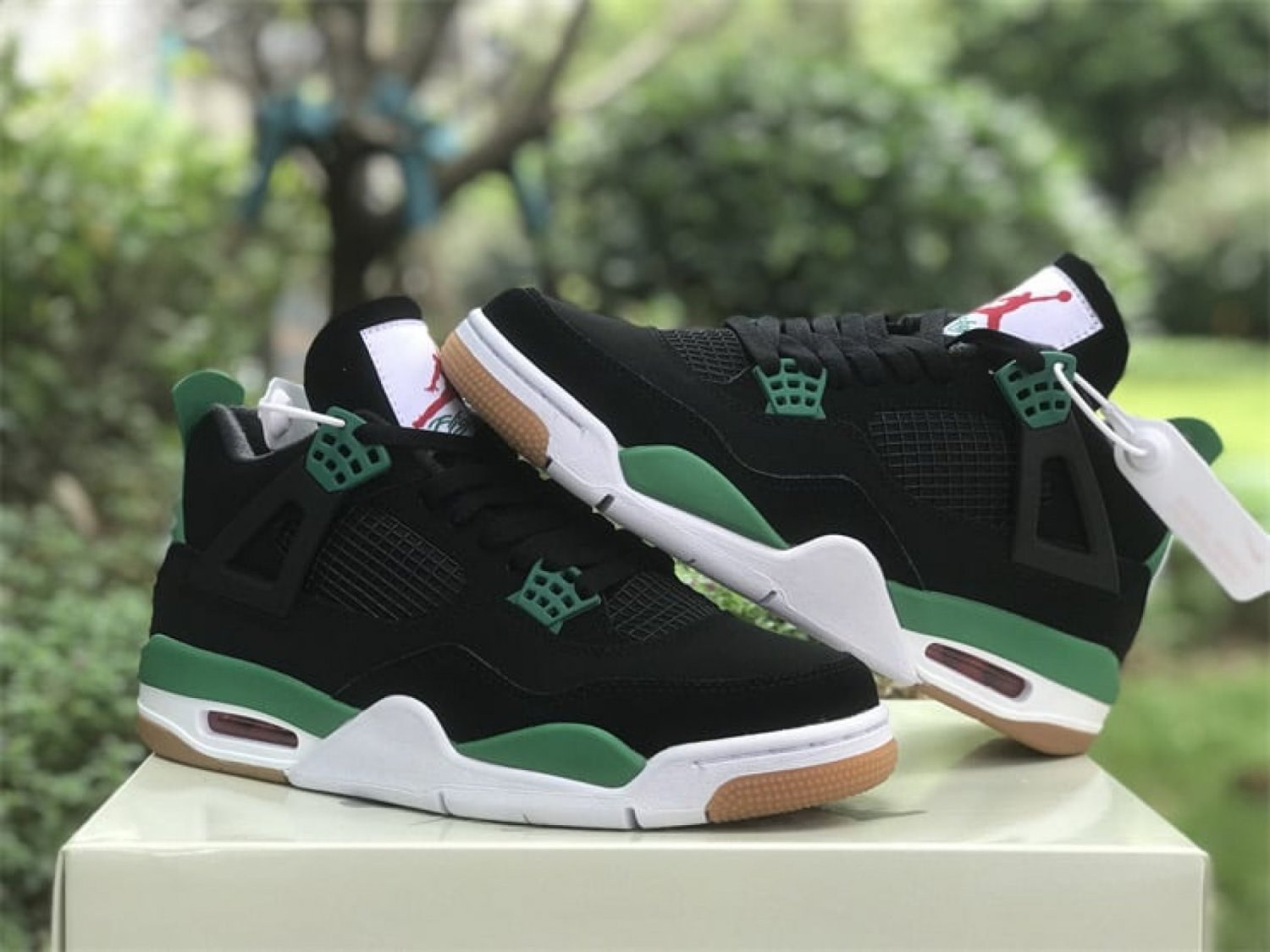 Men & Wmns Jordan 4 Retro SB Black And Green