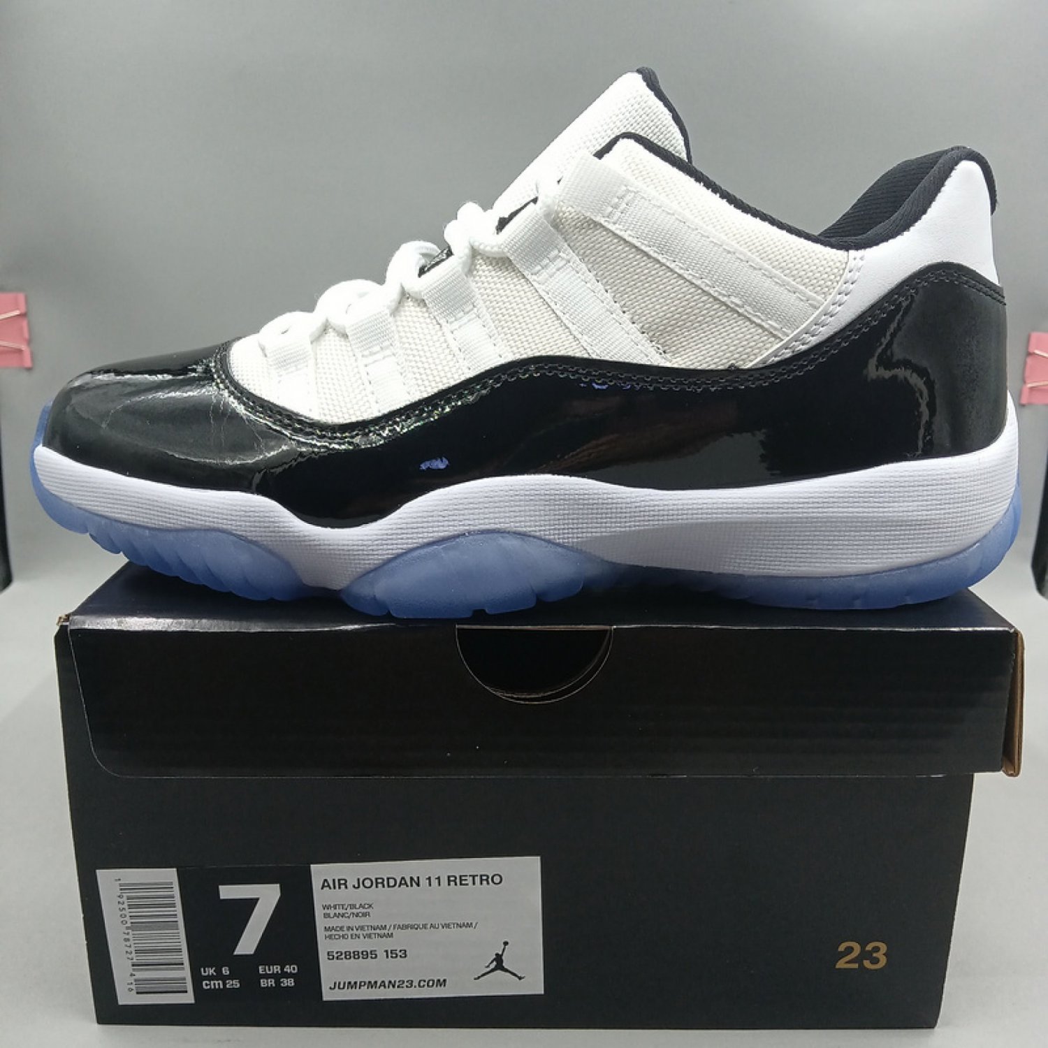Men & Wmns Jordan 11 Retro Low Concord