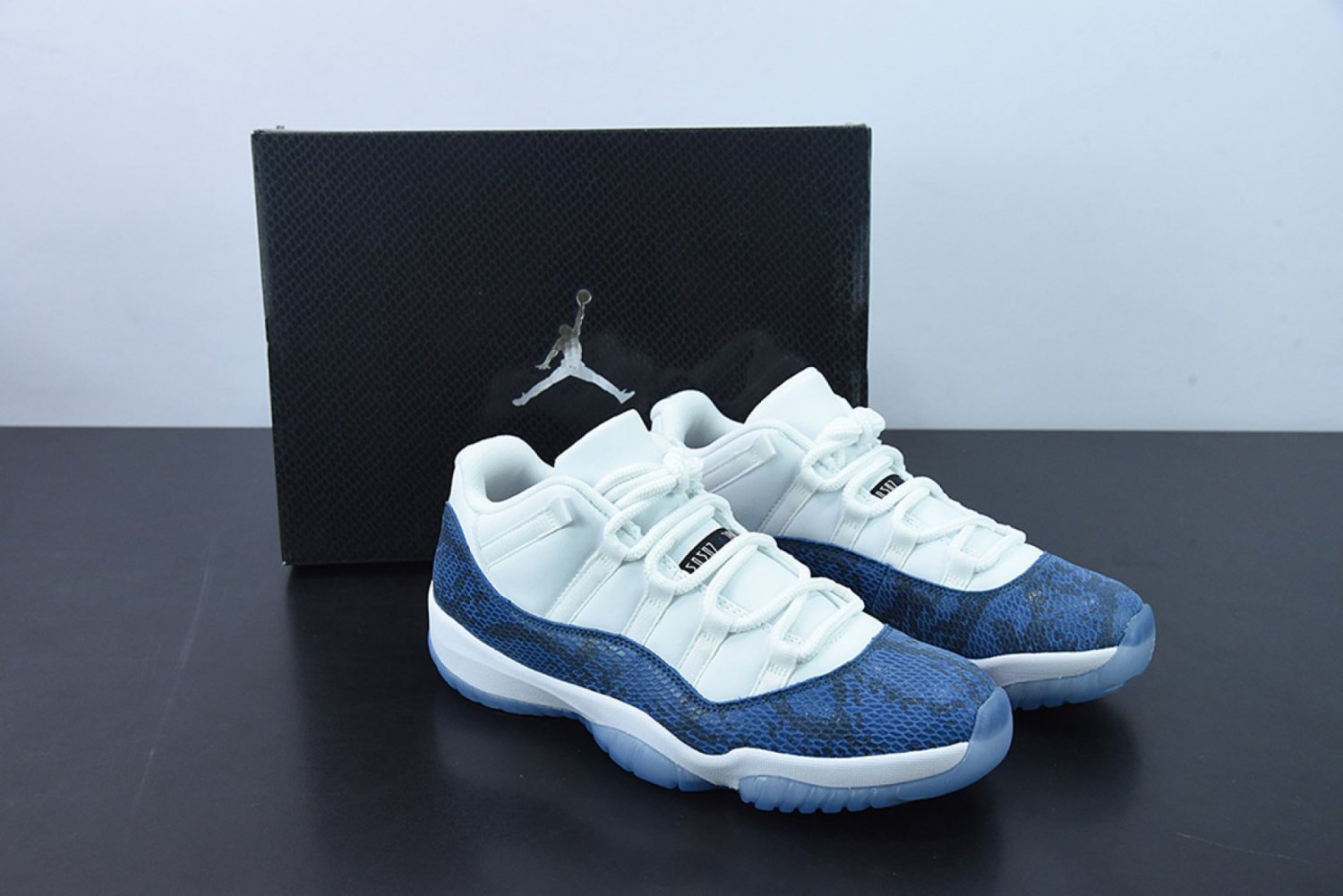 Men & Wmns Jordan 11 Retro Low Snake Navy