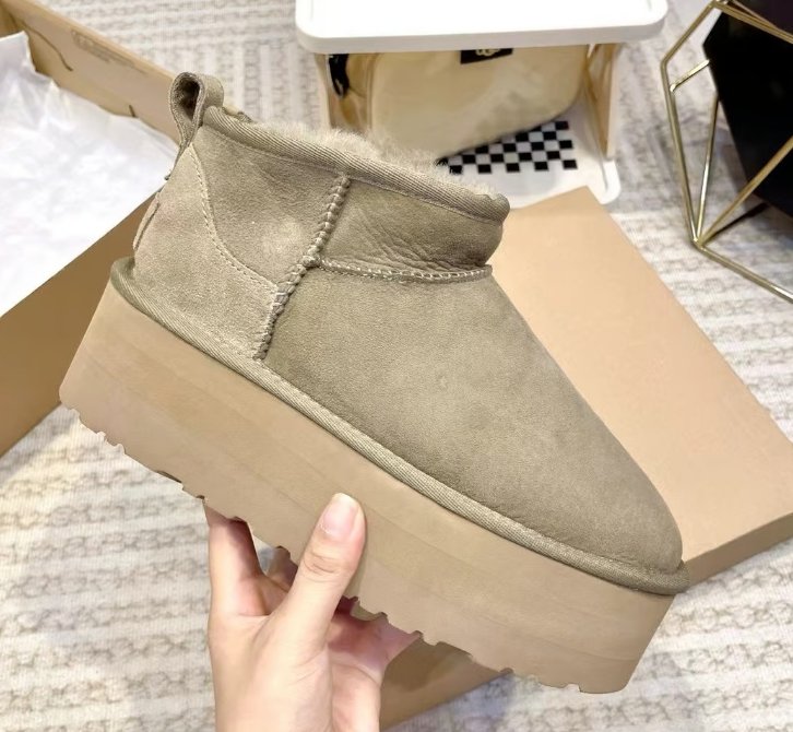 Womens UGG classic ultra mini platform boot