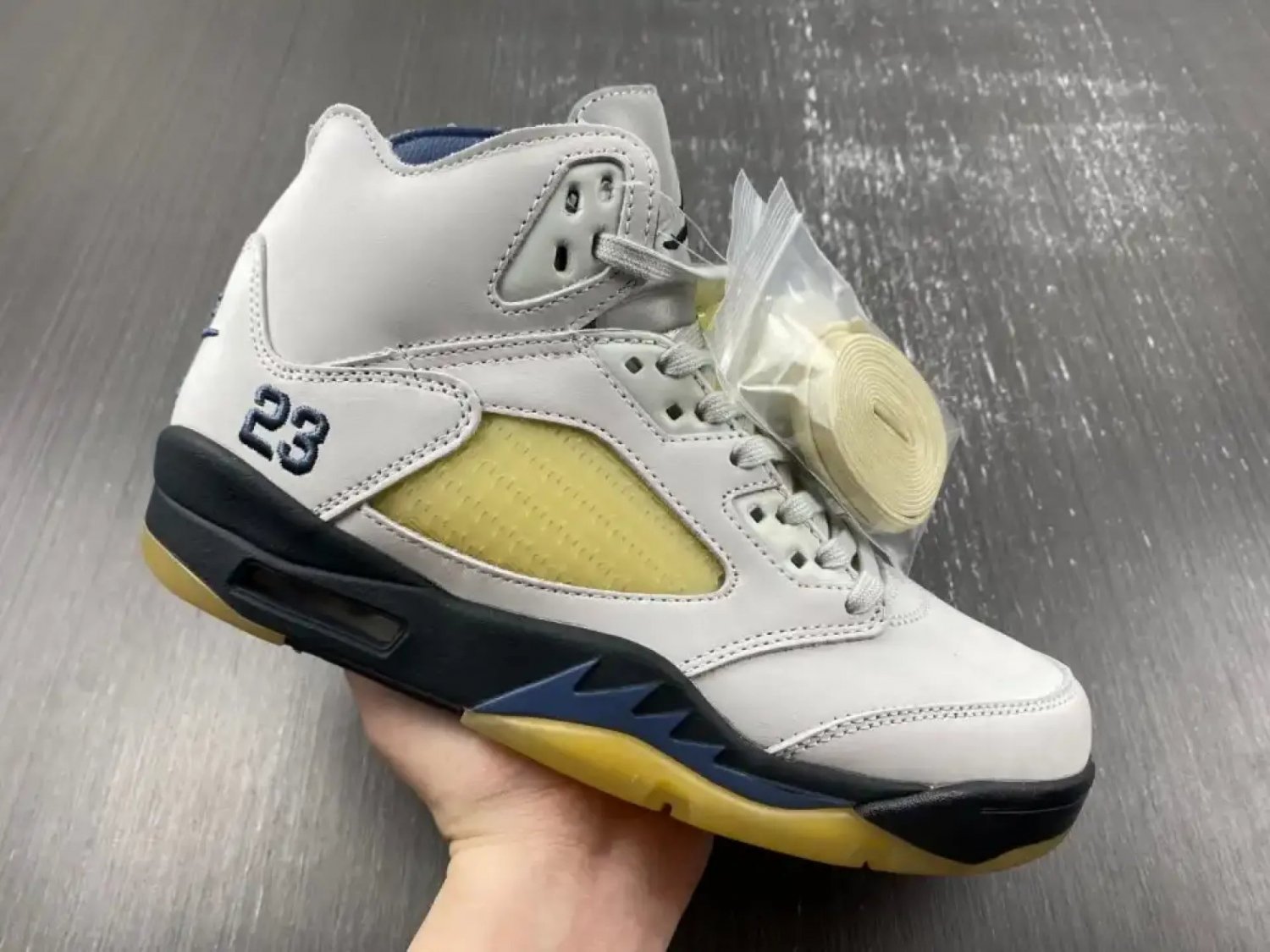 A Ma Maniere X Air Jordan 5 Photon DustBlack-Diffused Blue-Pale Ivory