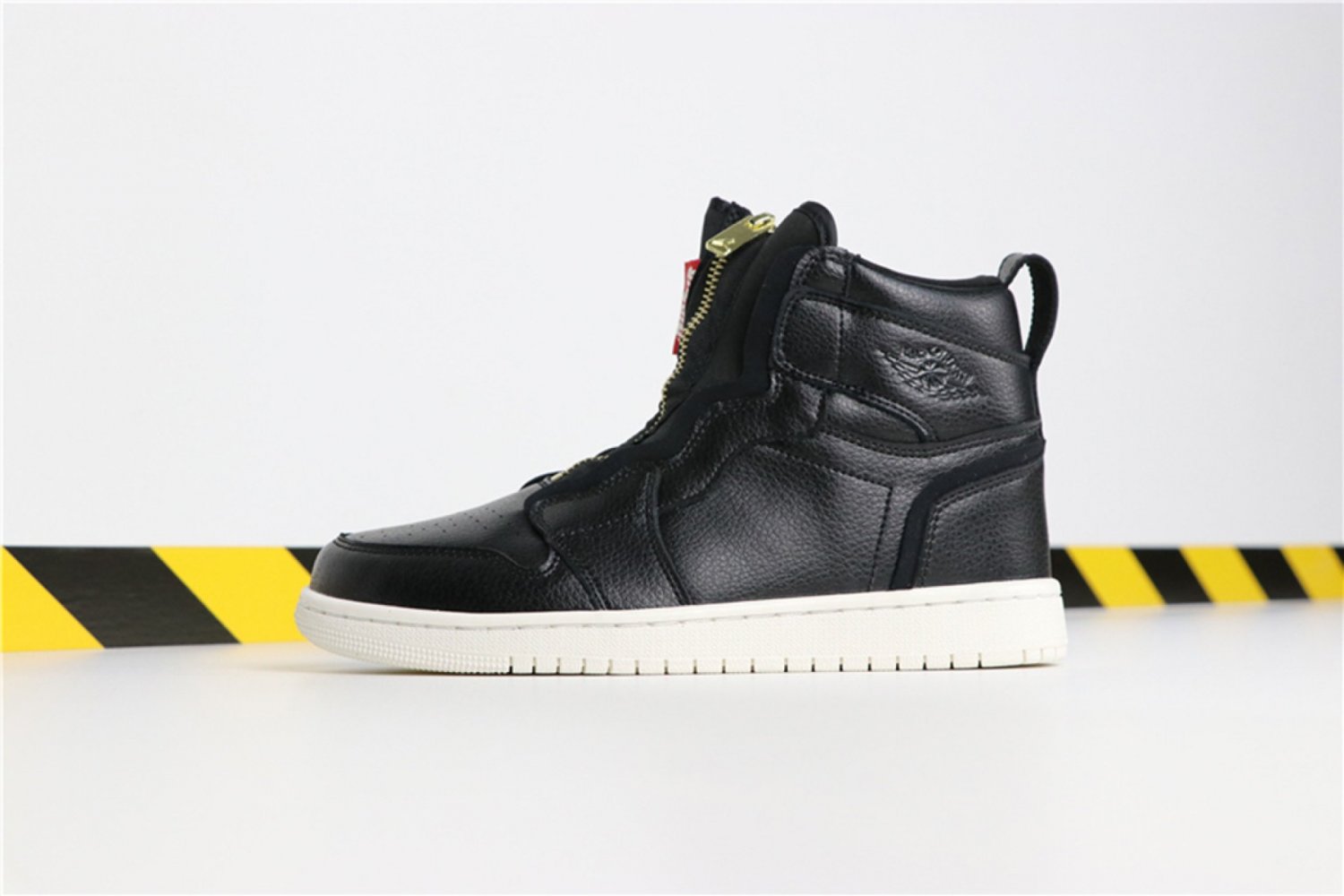 Air Jordan 1 High Zip &acirc;��Triple Black&acirc;�� AQ3742-016