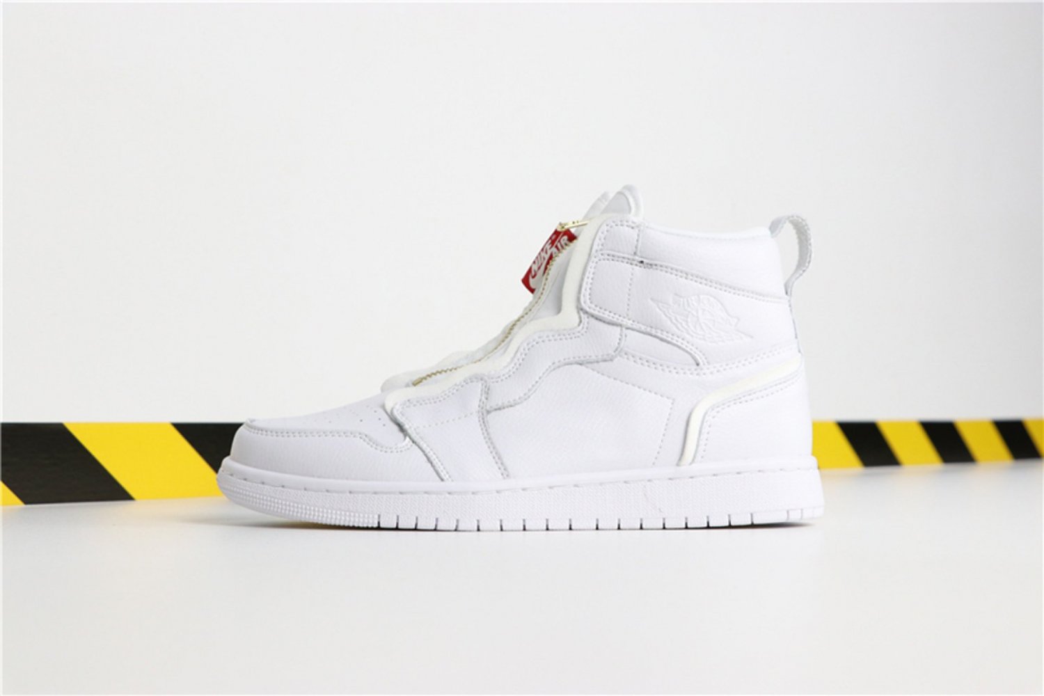 Air Jordan 1 High Zip &acirc;��Triple White&acirc;�� AQ3742-116