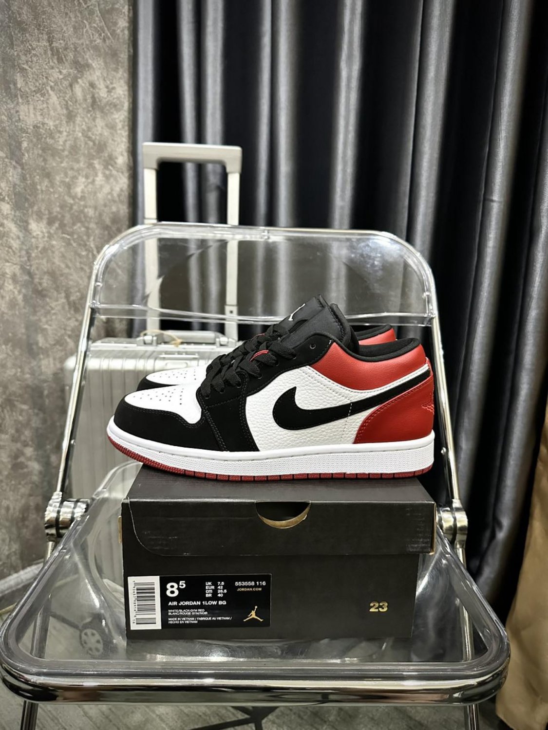 Air Jordan 1 Low 'Black Toe'