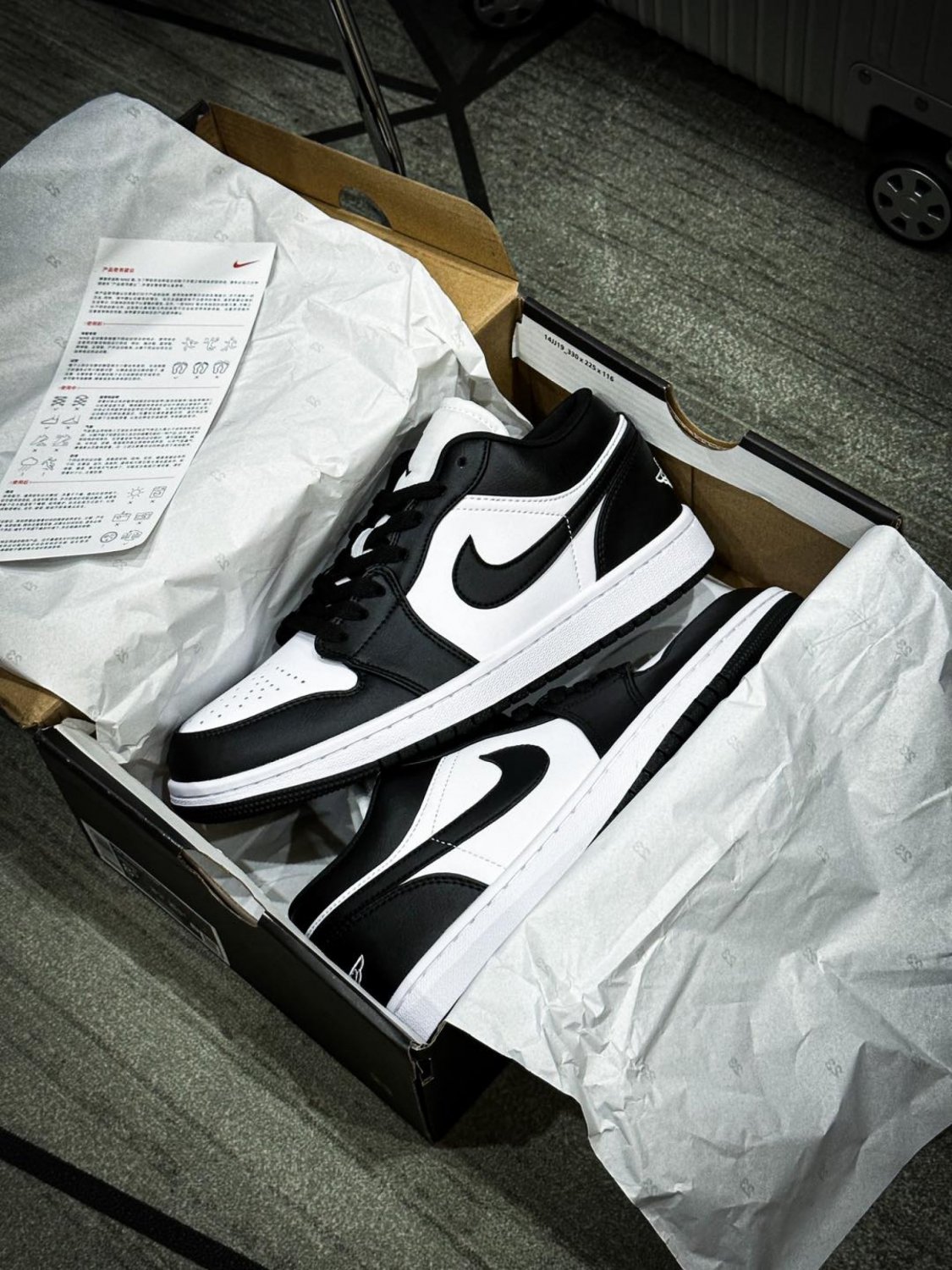 Air Jordan 1 Low 'Panda'