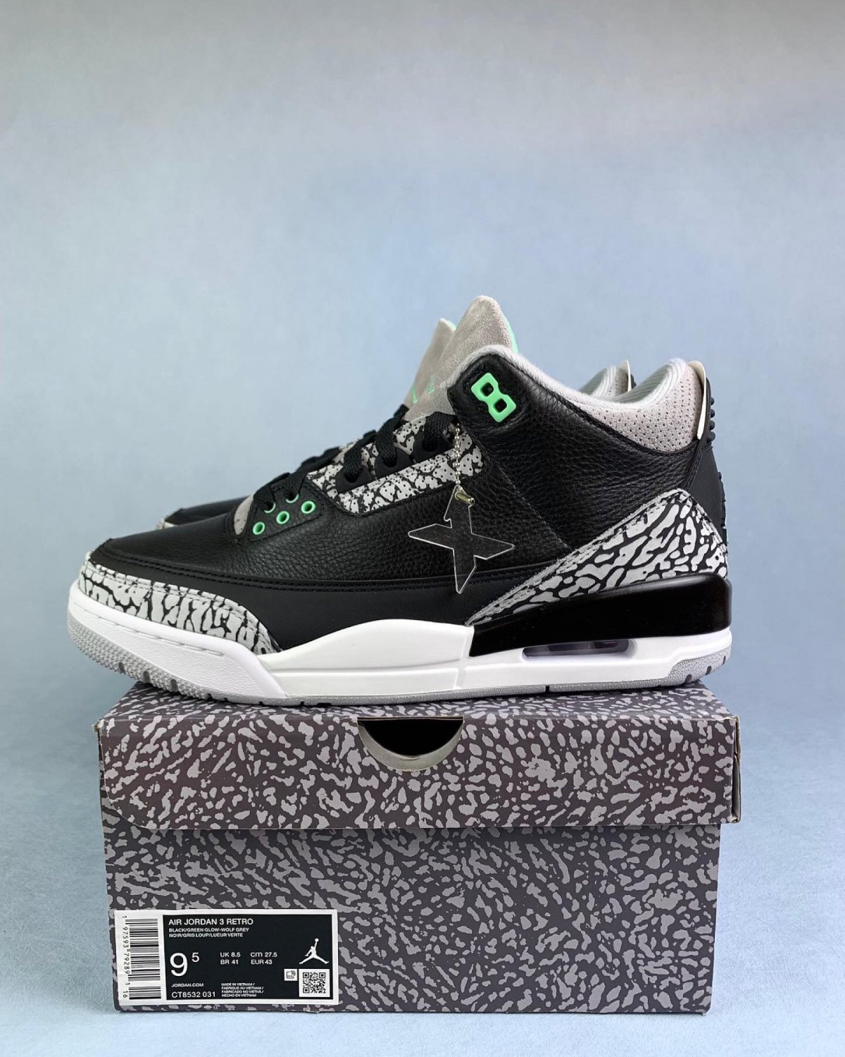 Air Jordan 3 Retro Green Glow