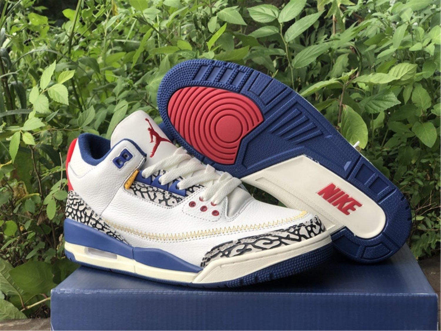 Air Jordan 3 Retro White Cement Grey True Blue