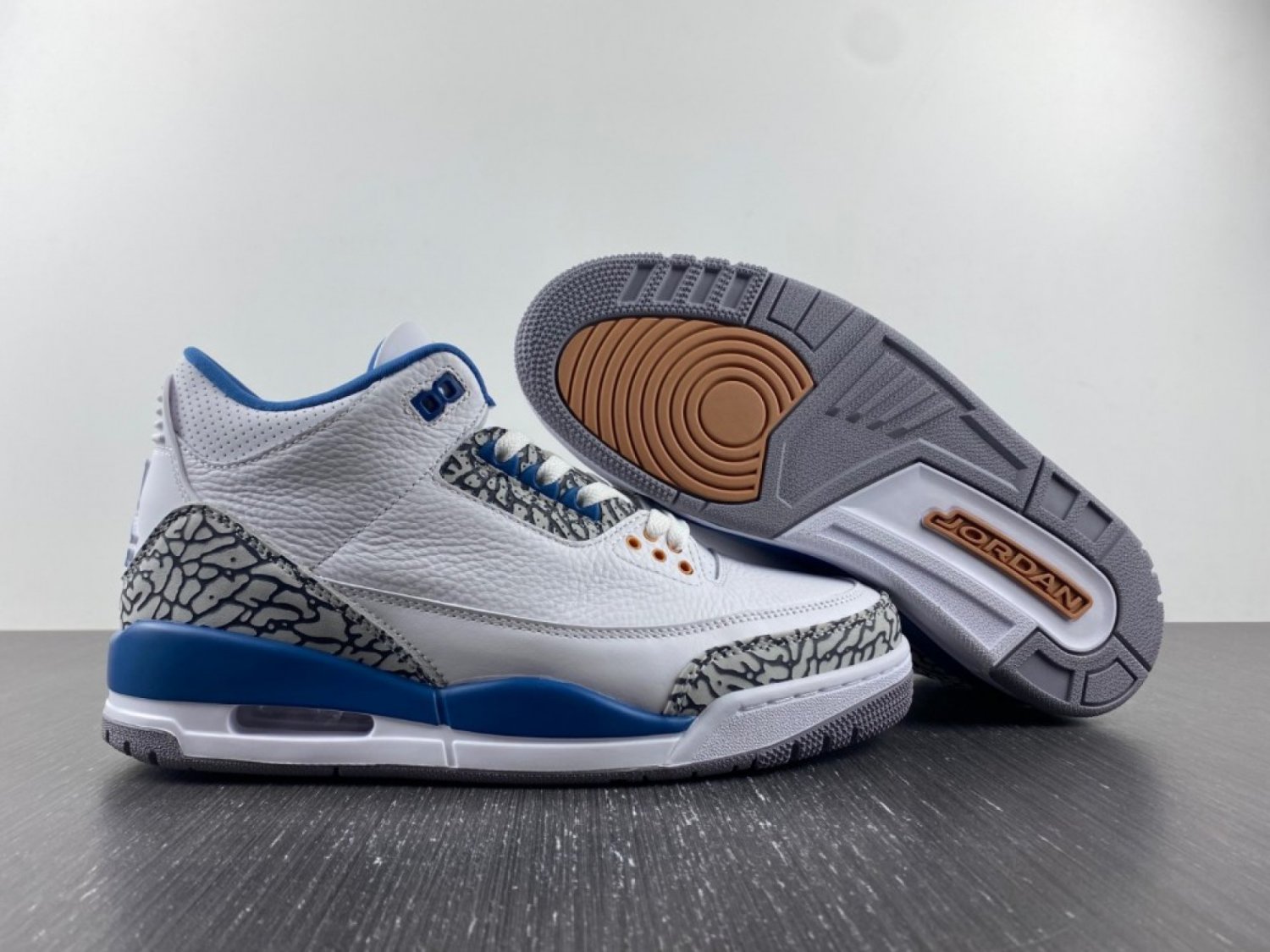 Air Jordan 3 Wizards White Metallic Copper True Blue Cement Grey