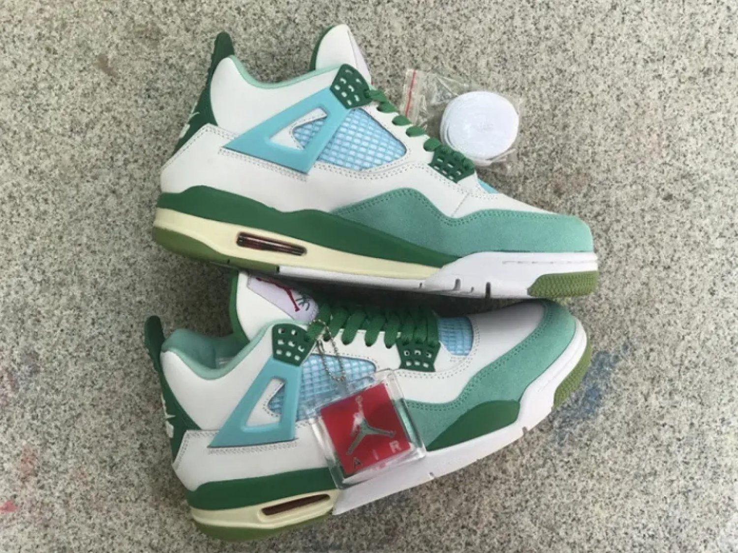 Air Jordan 4 Bulbasaur Forest Green