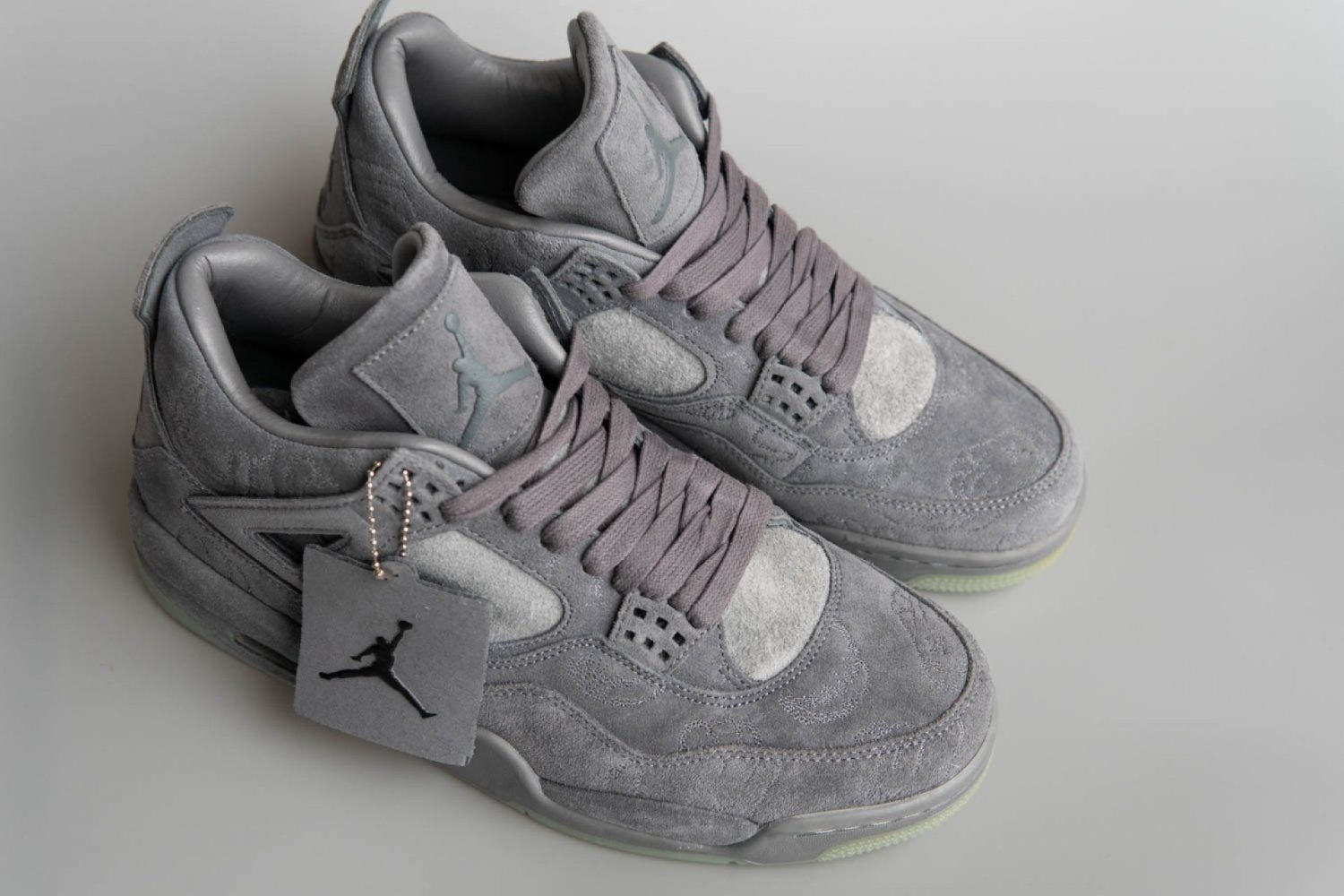 Air Jordan 4 Retro Kaws Grey