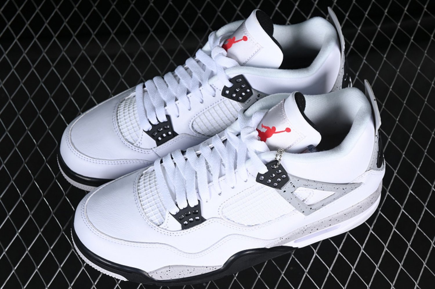 AIR JORDAN 4 RETRO WHITE CEMENT WHITEBLACKGREY