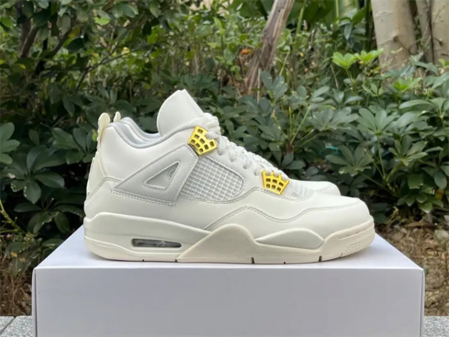 Air Jordan 4 WMNS &acirc;��Sail&acirc;��