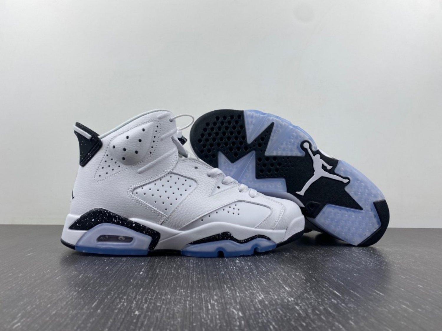 Air Jordan 6 Reverse Oreo White Black