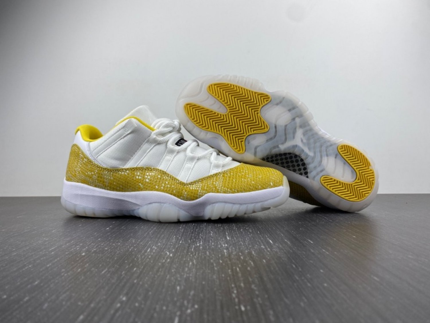 Air Jordan 11 Low &acirc;��Yellow Snakeskin&acirc;�� WhiteTour Yellow-Sail