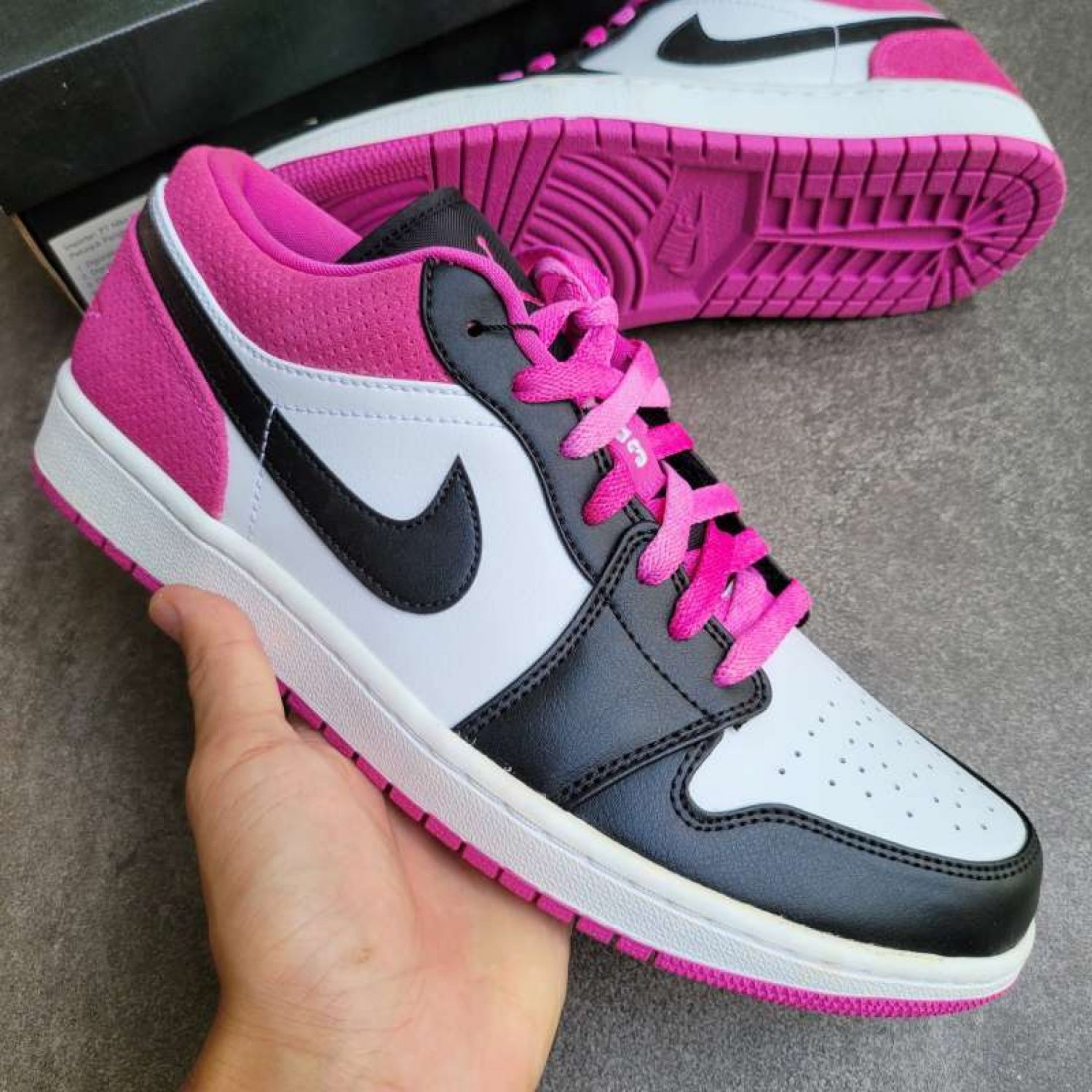 Jordan 1 Low Black Active Fuchsia