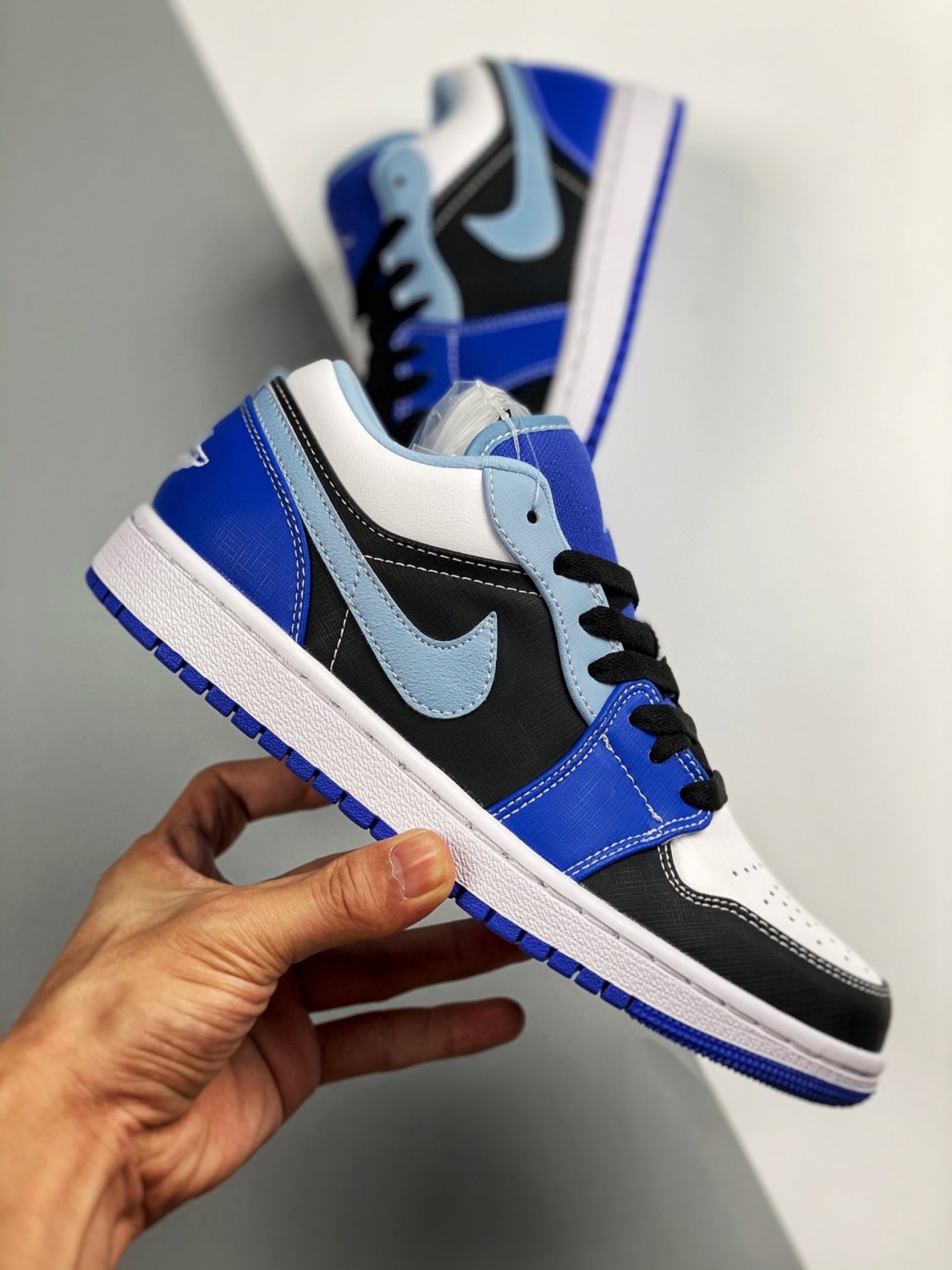 Jordan 1 Low Black Blue White