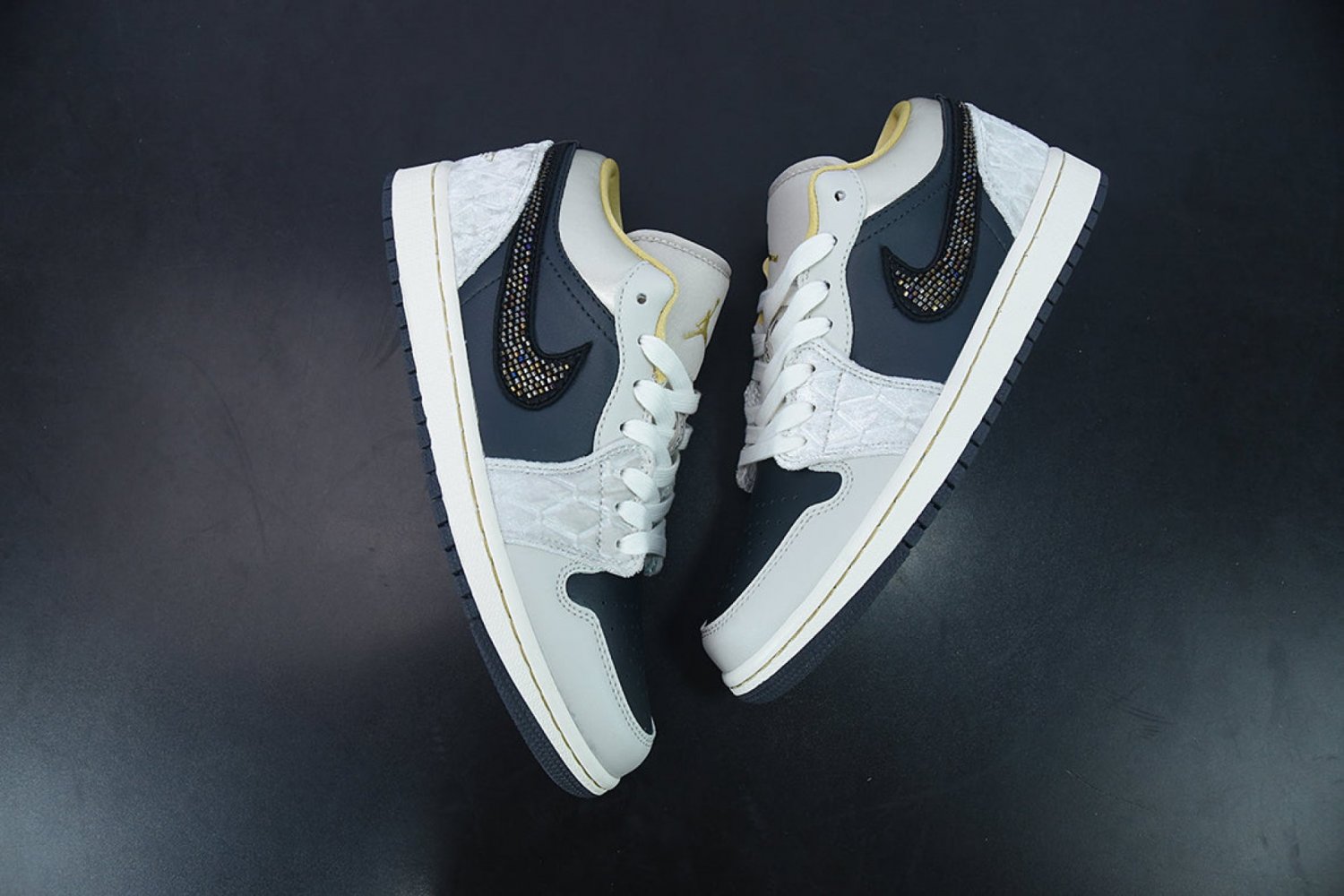 Jordan 1 Low Grey Black