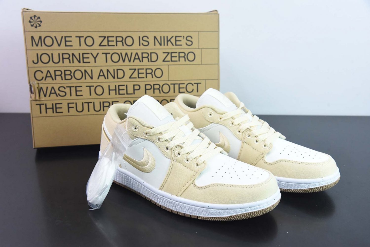 Jordan 1 Low Light Yellow