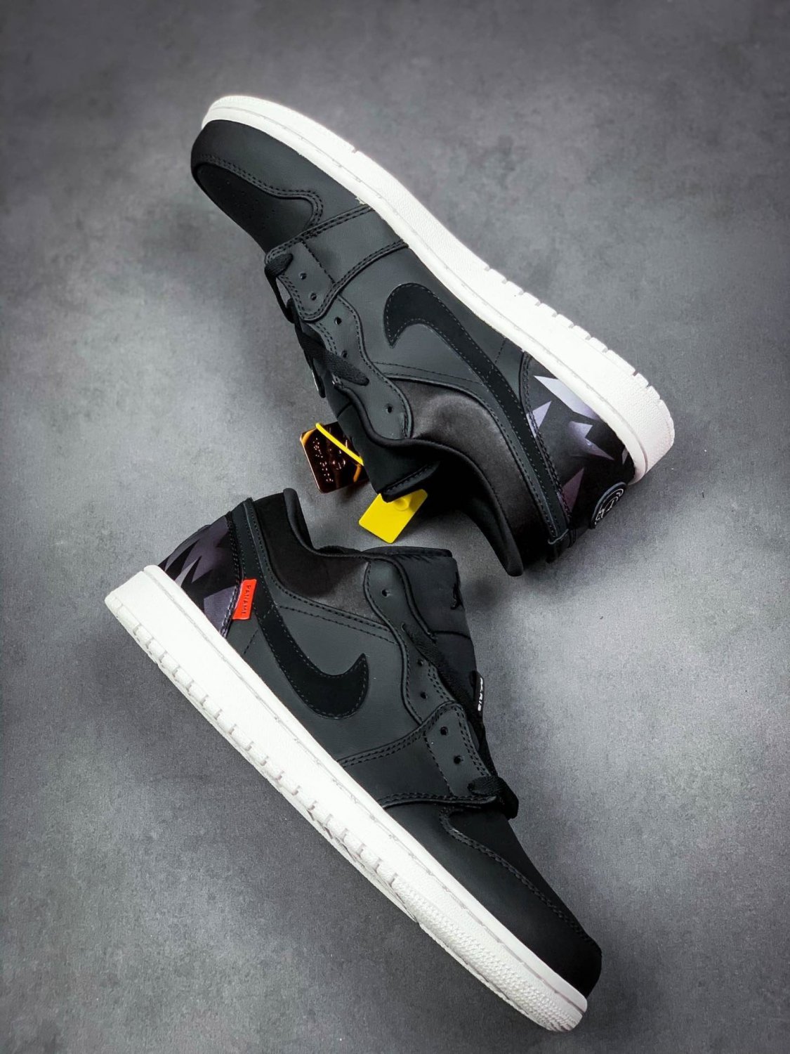 Jordan 1 Low PSG Paris Saint-Germain