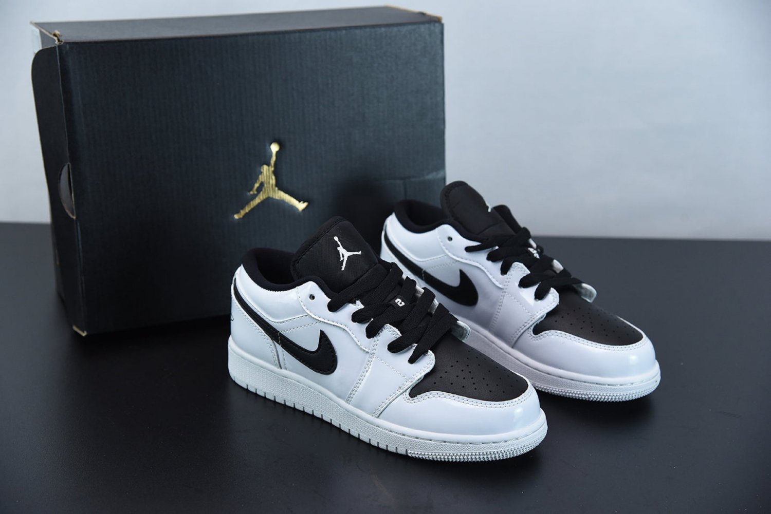 Jordan 1 Low White Black
