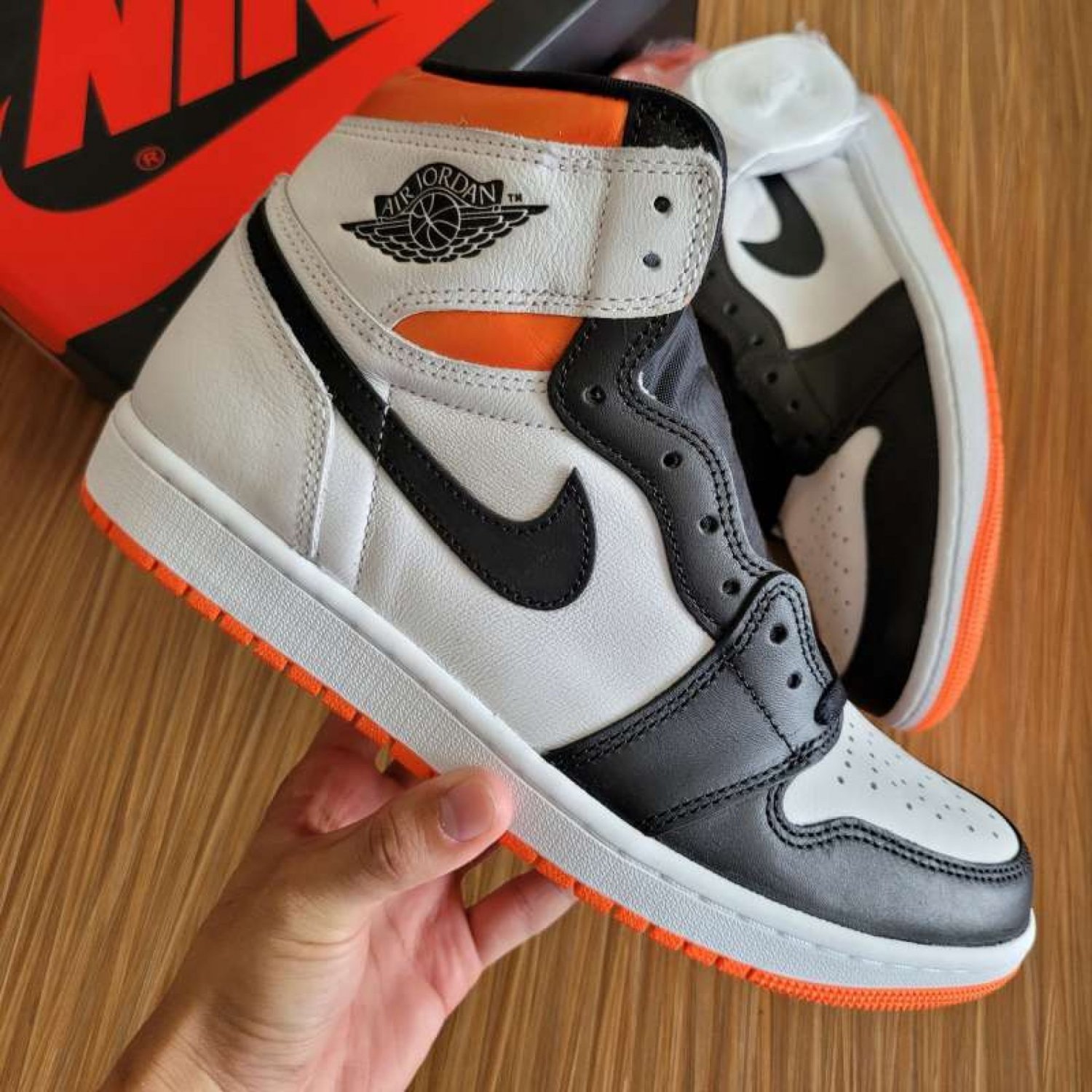 Jordan 1 Retro High Electro Orange
