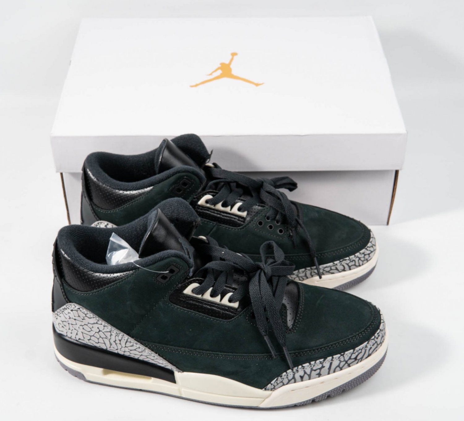 Jordan 3 Retro Off Noir