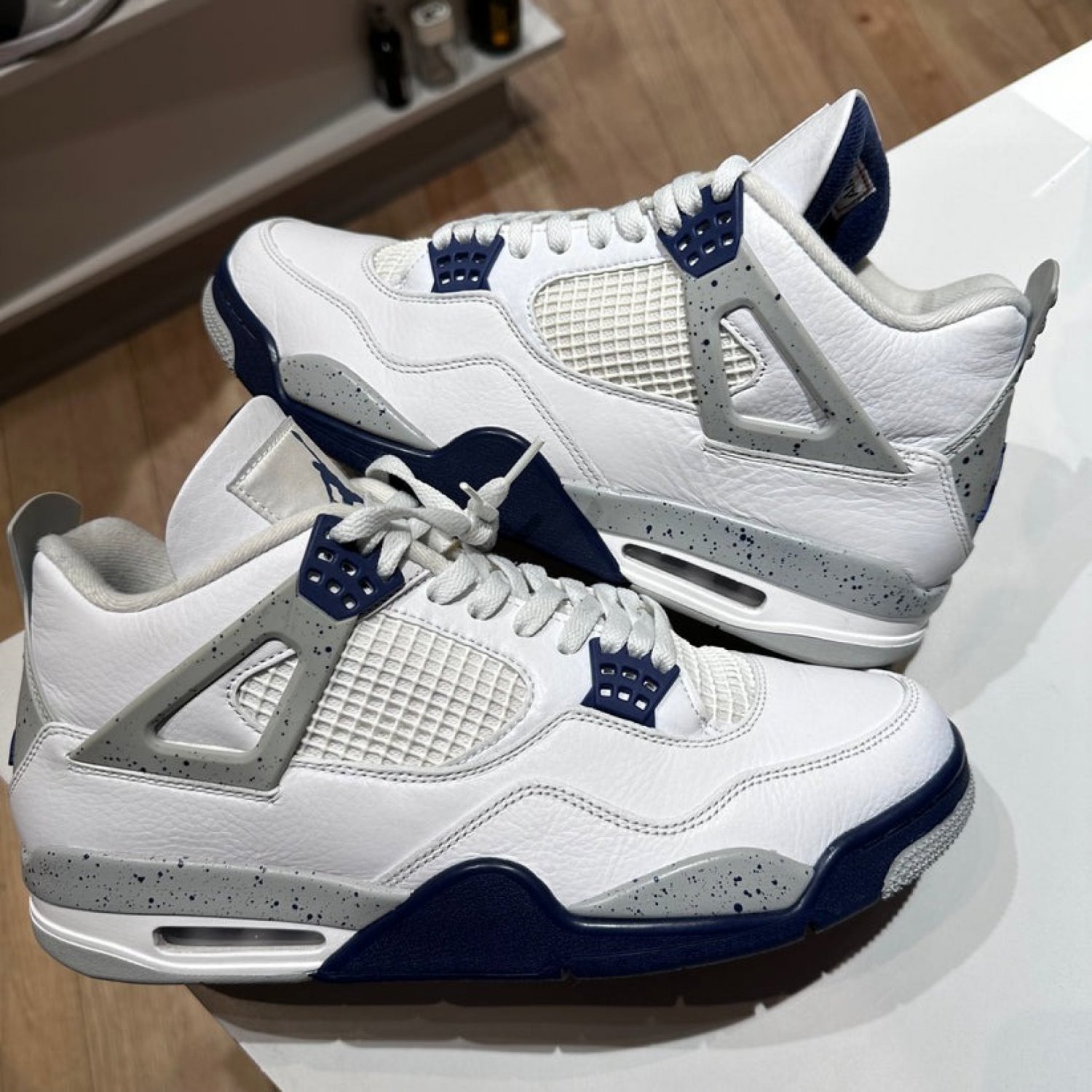 NIKE  Jordan 4 Retro Midnight Navy