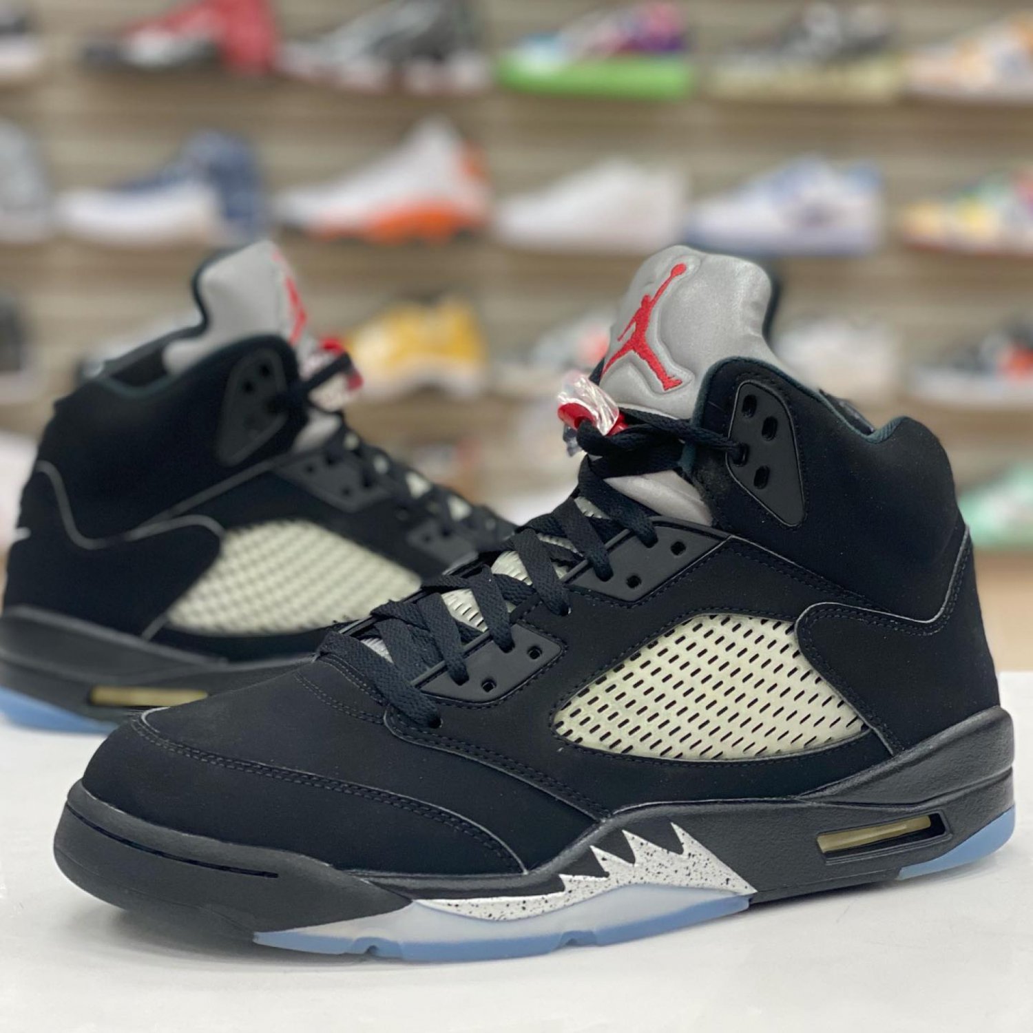 Nike Air Jordan 5 Retro &acirc;��Metallic&acirc;��
