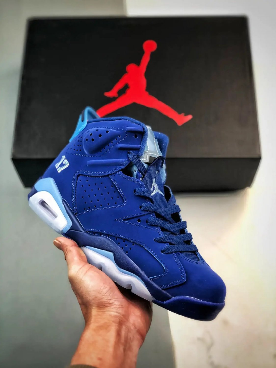 Nike Air Jordan 6 UNC PE Six Championships