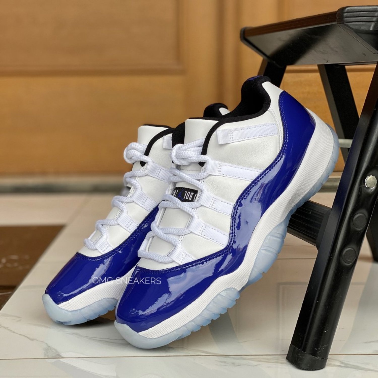 Nike Air Jordan 11 Low Concord Blue