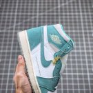 NIKE Air Jordan 1  Retro High Turbo Green