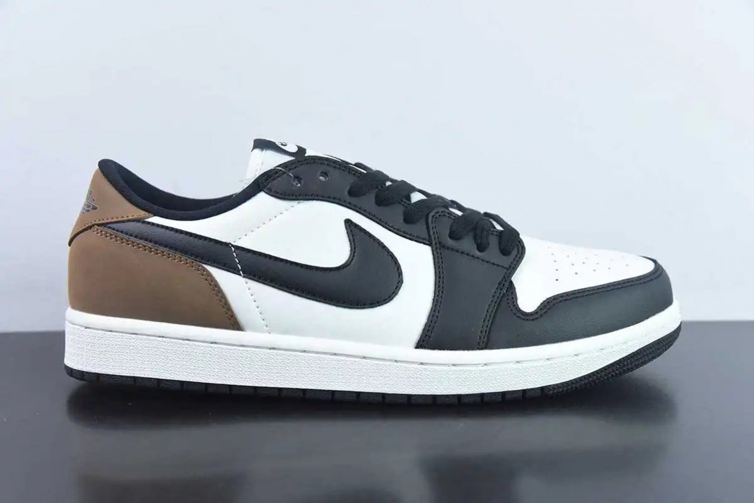 Jordan 1 Low OG &acirc;��Mocha&acirc;�� White Black Palomino
