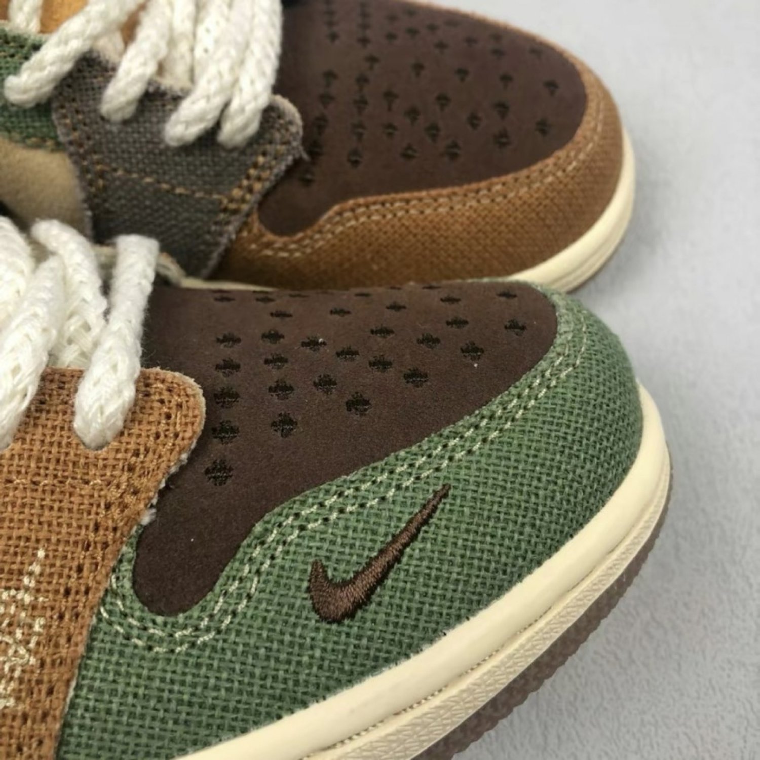Jordan 1 Low OG Zion Williamson Voodoo,,,