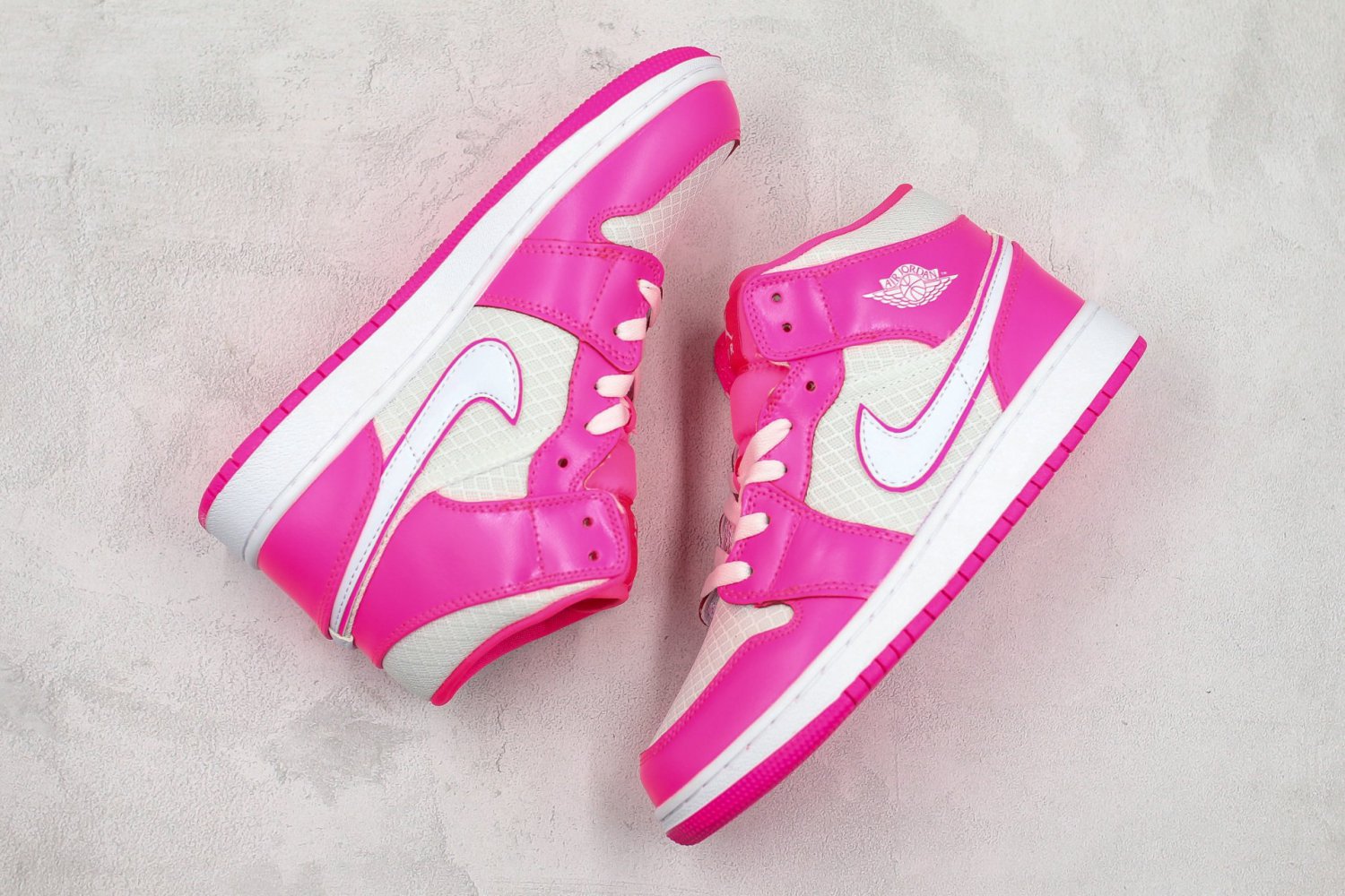 Jordan 1 Mid GS  Hyper Pink