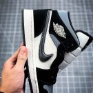 Jordan 1 Mid Satin Grey Toe Black