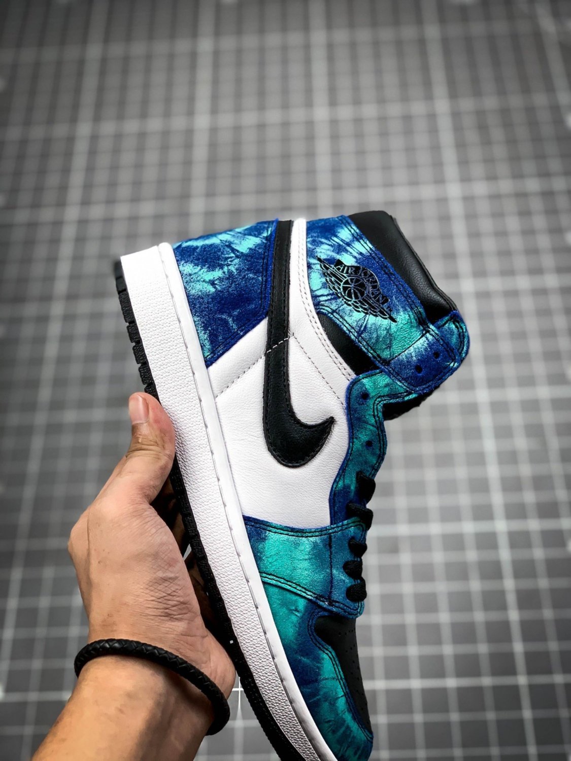 Jordan 1 Retro High OG Tye Dye White Aurora Green