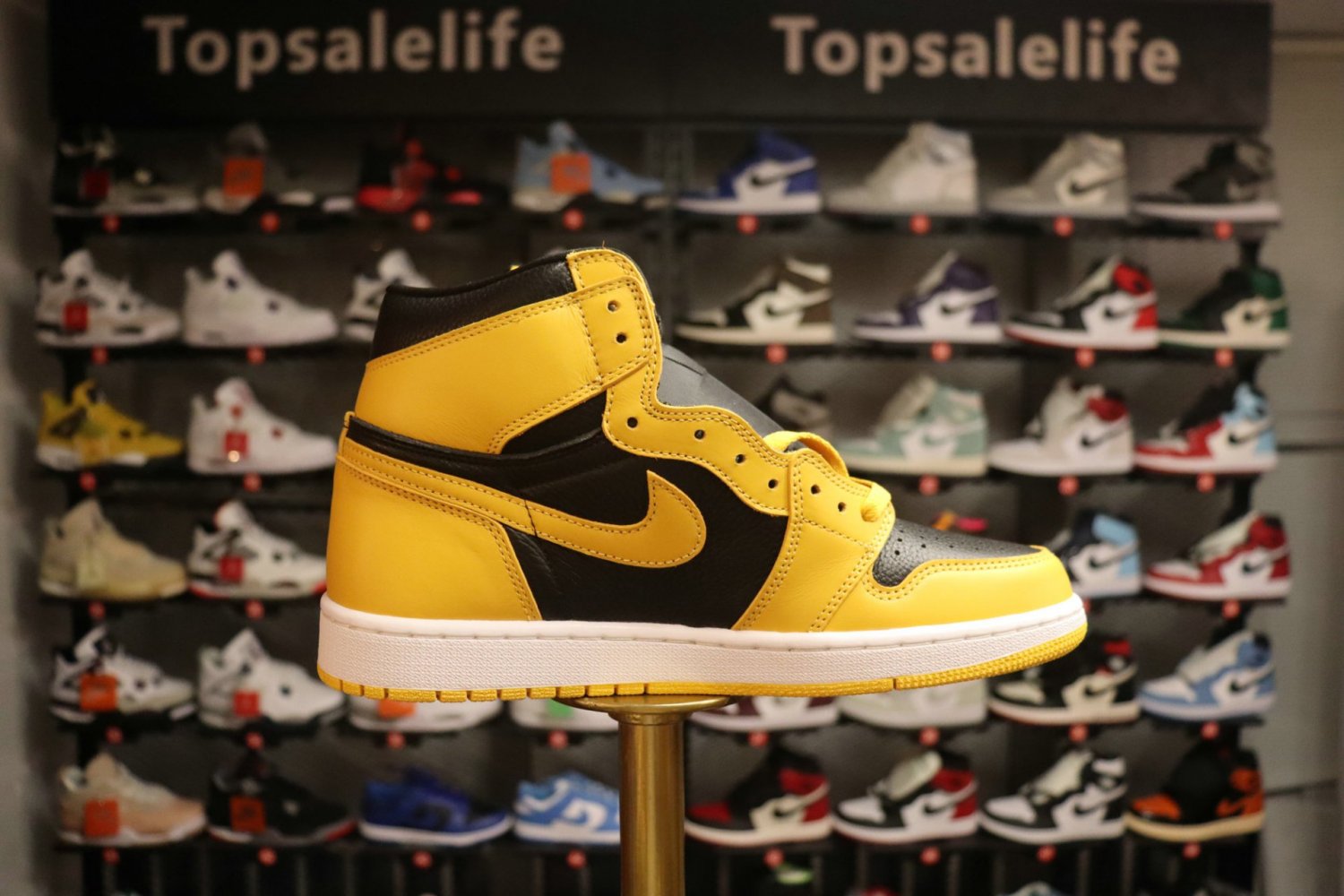 Jordan 1 Retro High Pollen