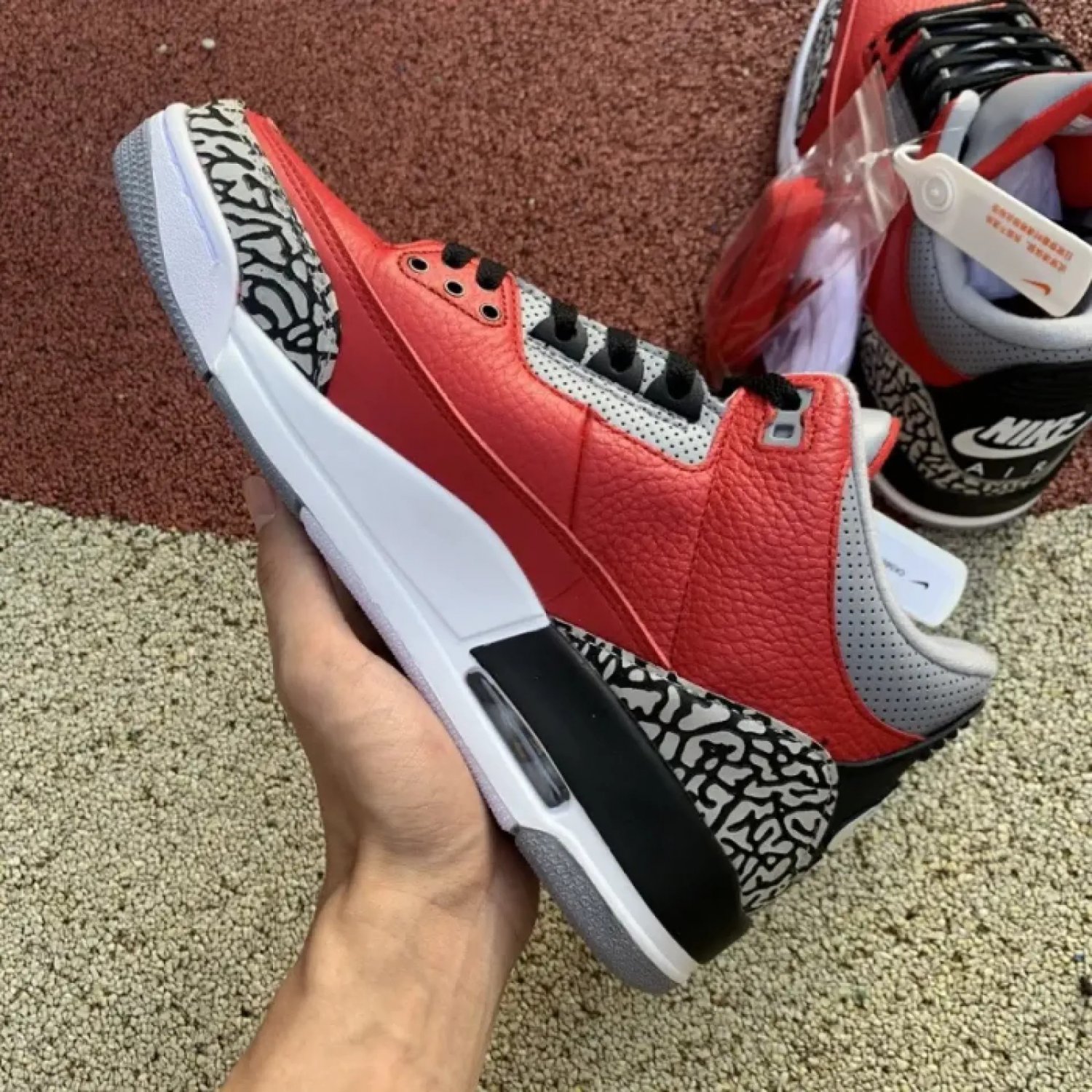 Jordan 3 &acirc;��Red Cement&acirc;��